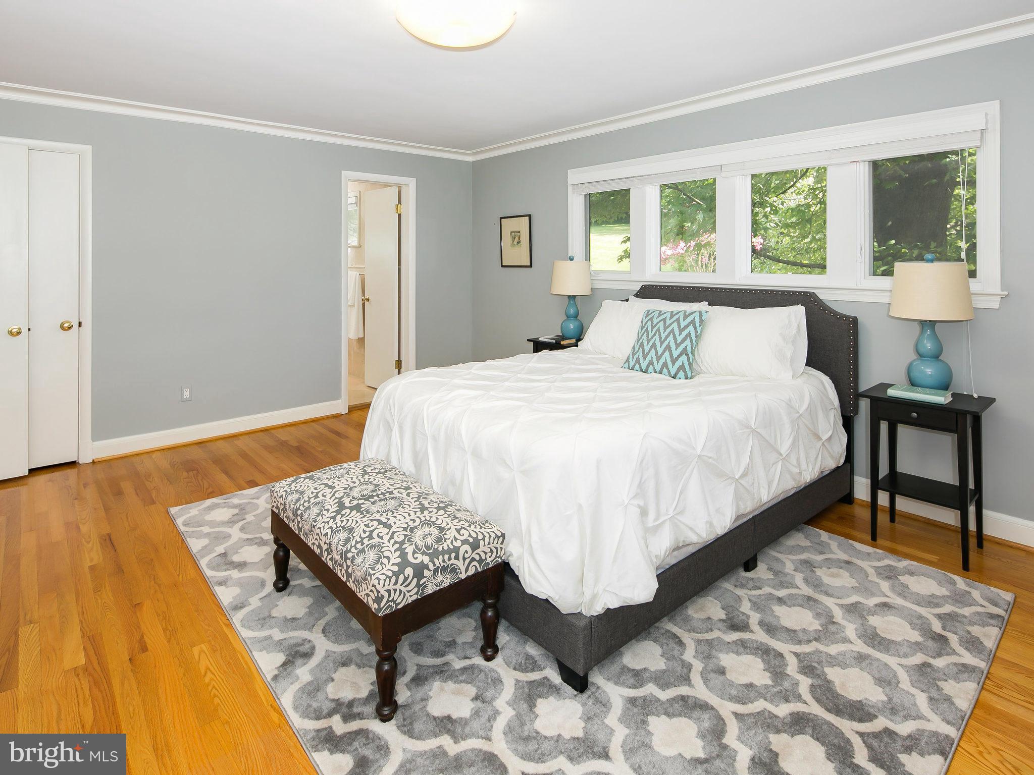 TULIP HILL - Residential