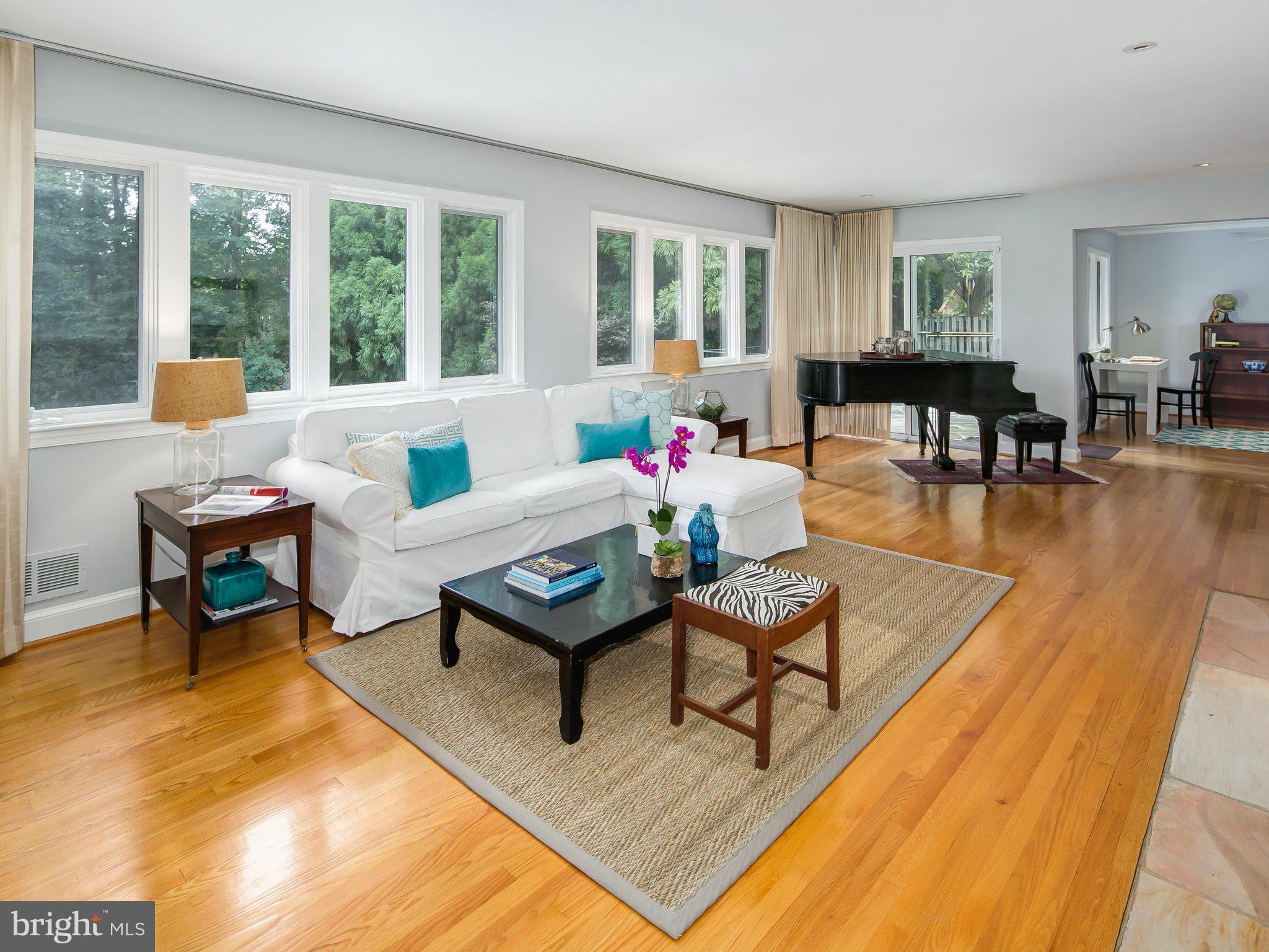 TULIP HILL - Residential