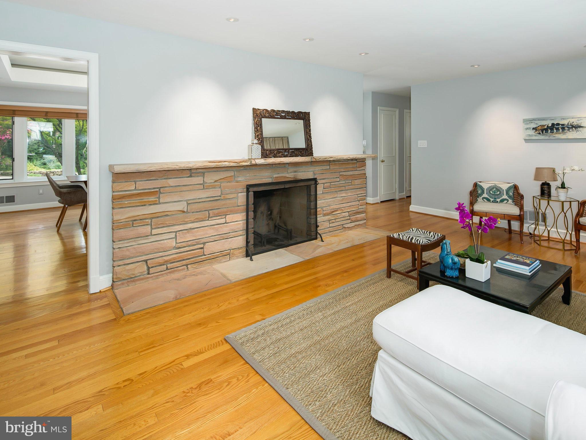 TULIP HILL - Residential