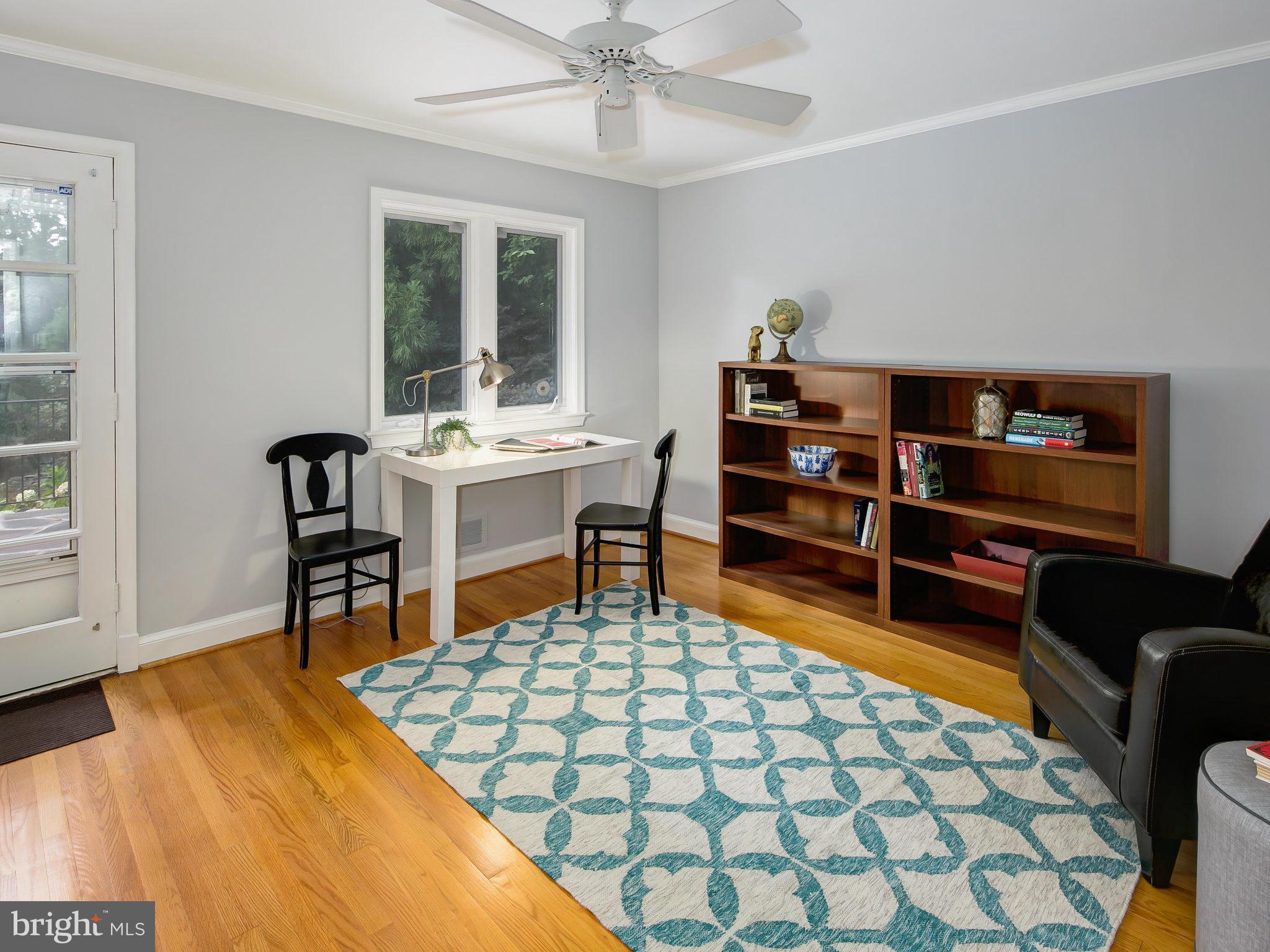 TULIP HILL - Residential