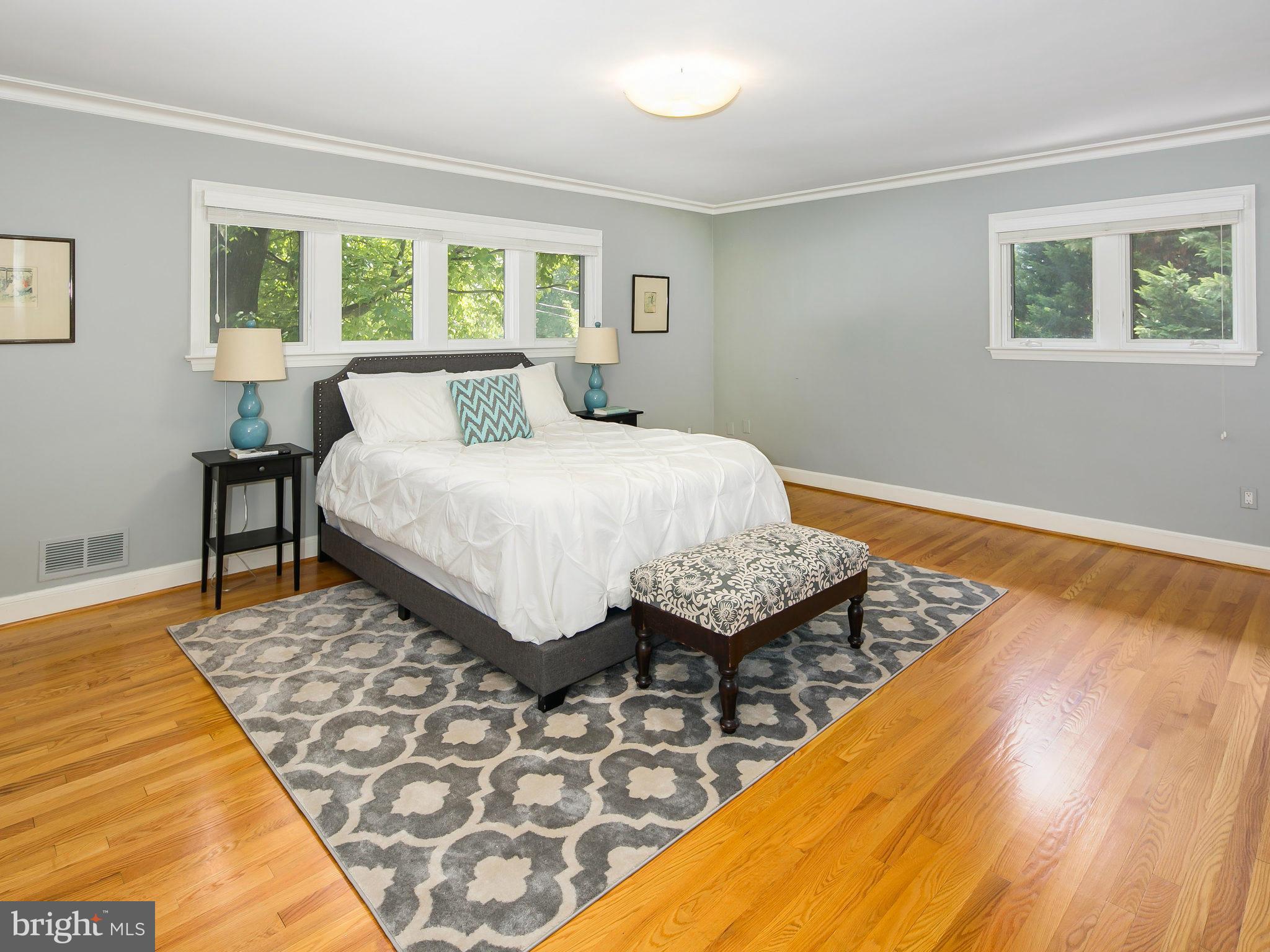 TULIP HILL - Residential