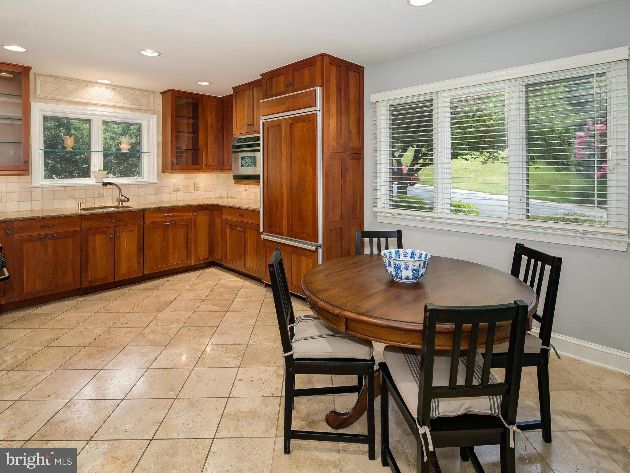 TULIP HILL - Residential