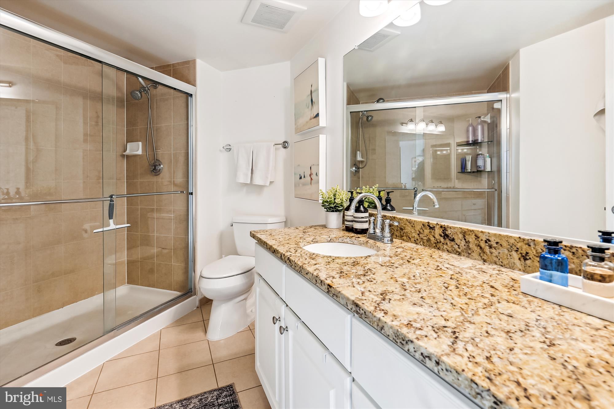 CARLTON HOUSE - Residential