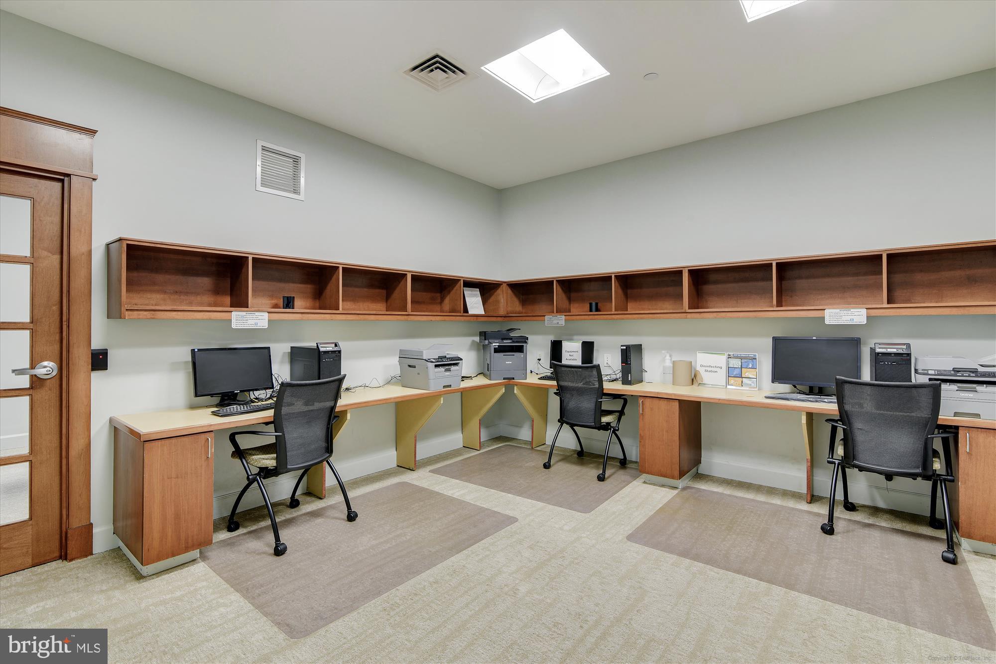 CARLTON HOUSE - Residential