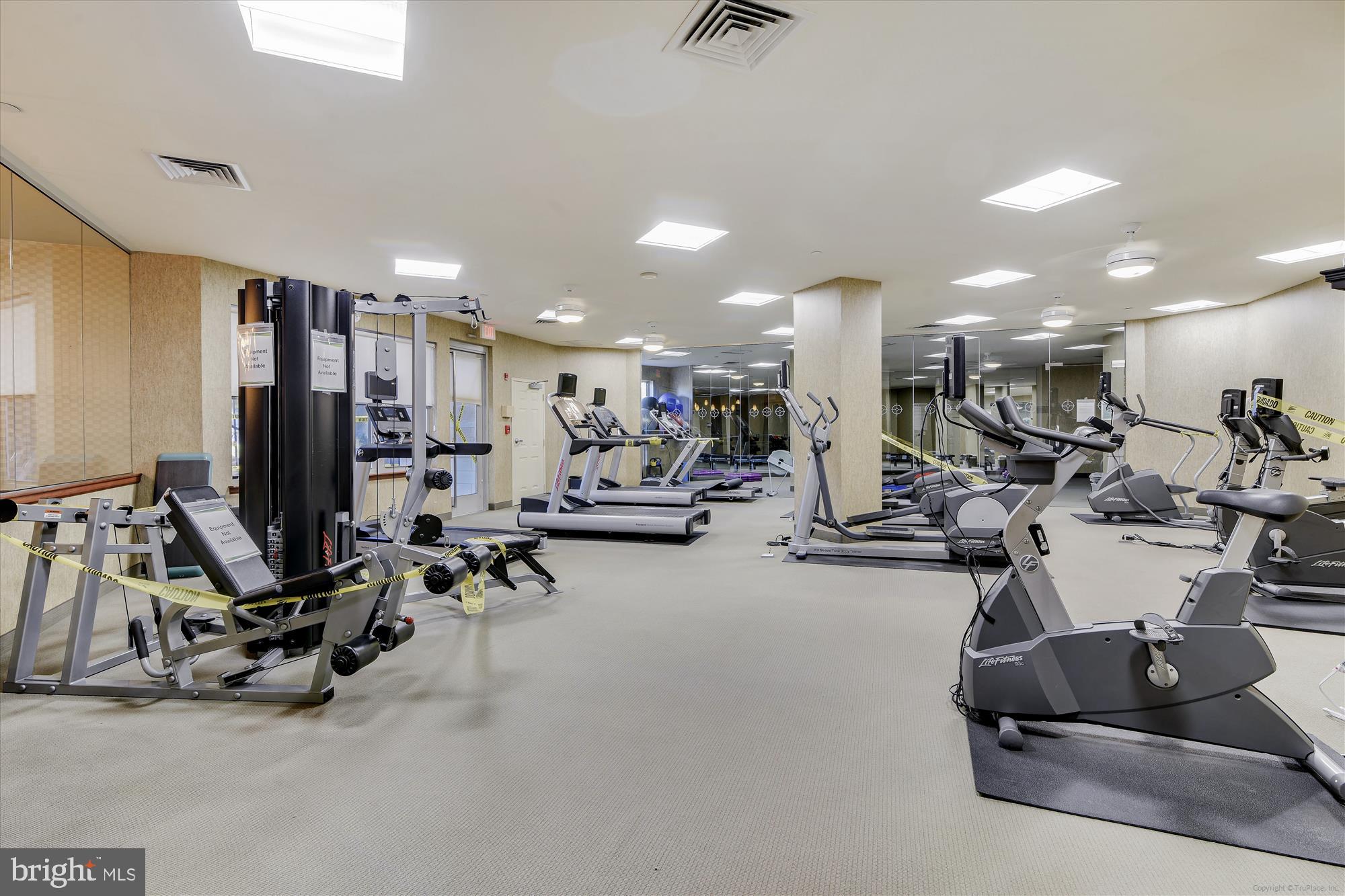 CARLTON HOUSE - Residential