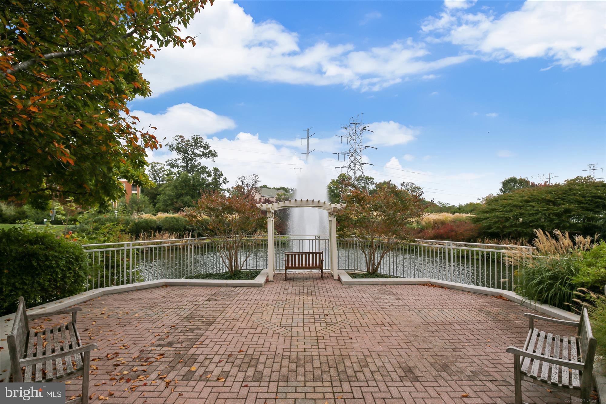 CARLTON HOUSE - Residential