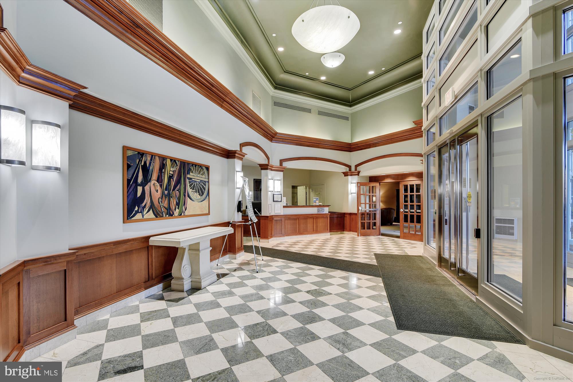 CARLTON HOUSE - Residential