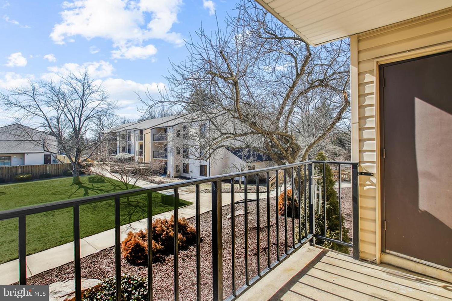 RIVA COMMONS - Residential Lease