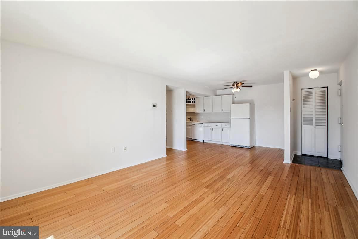 RIVA COMMONS - Residential Lease