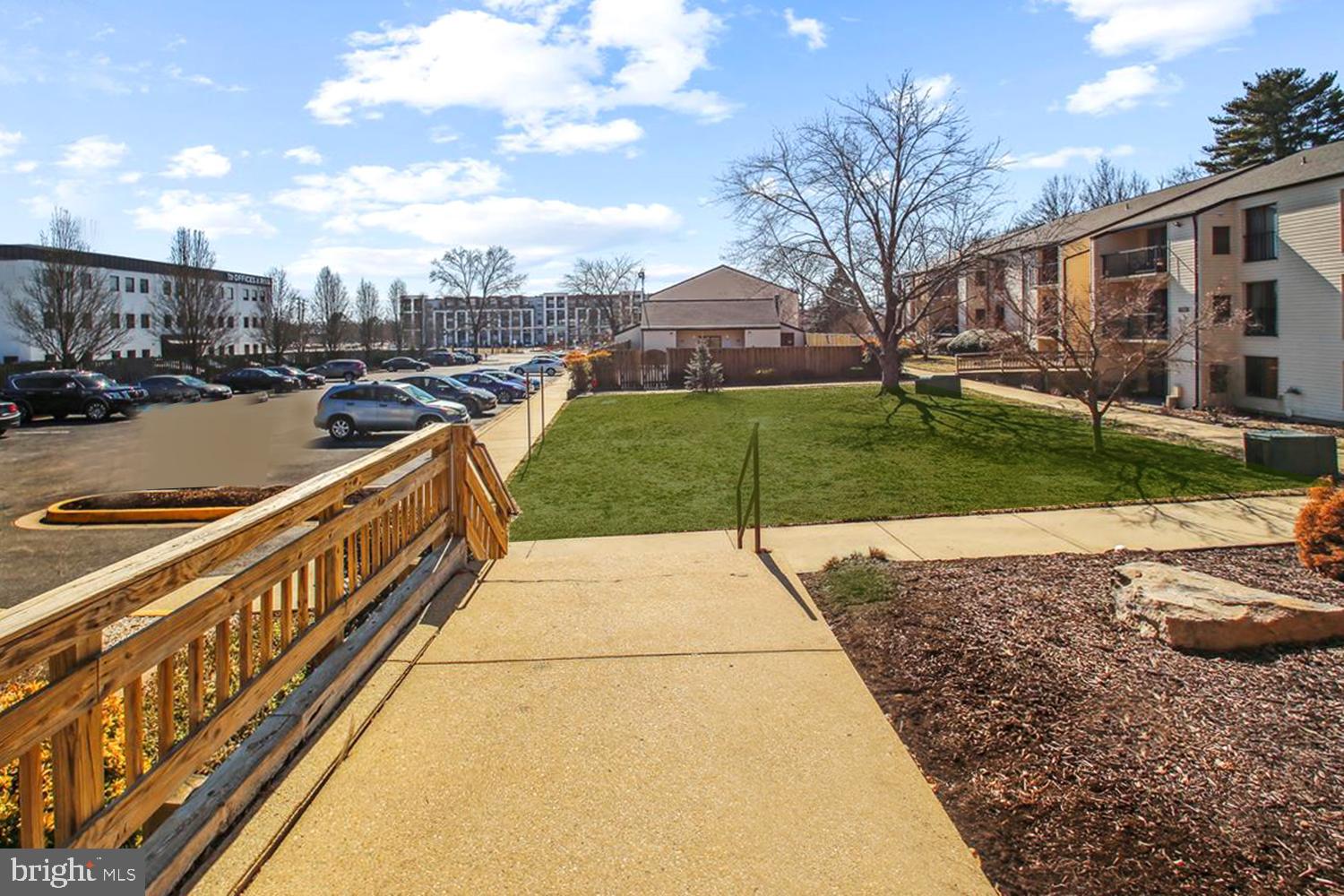 RIVA COMMONS - Residential Lease