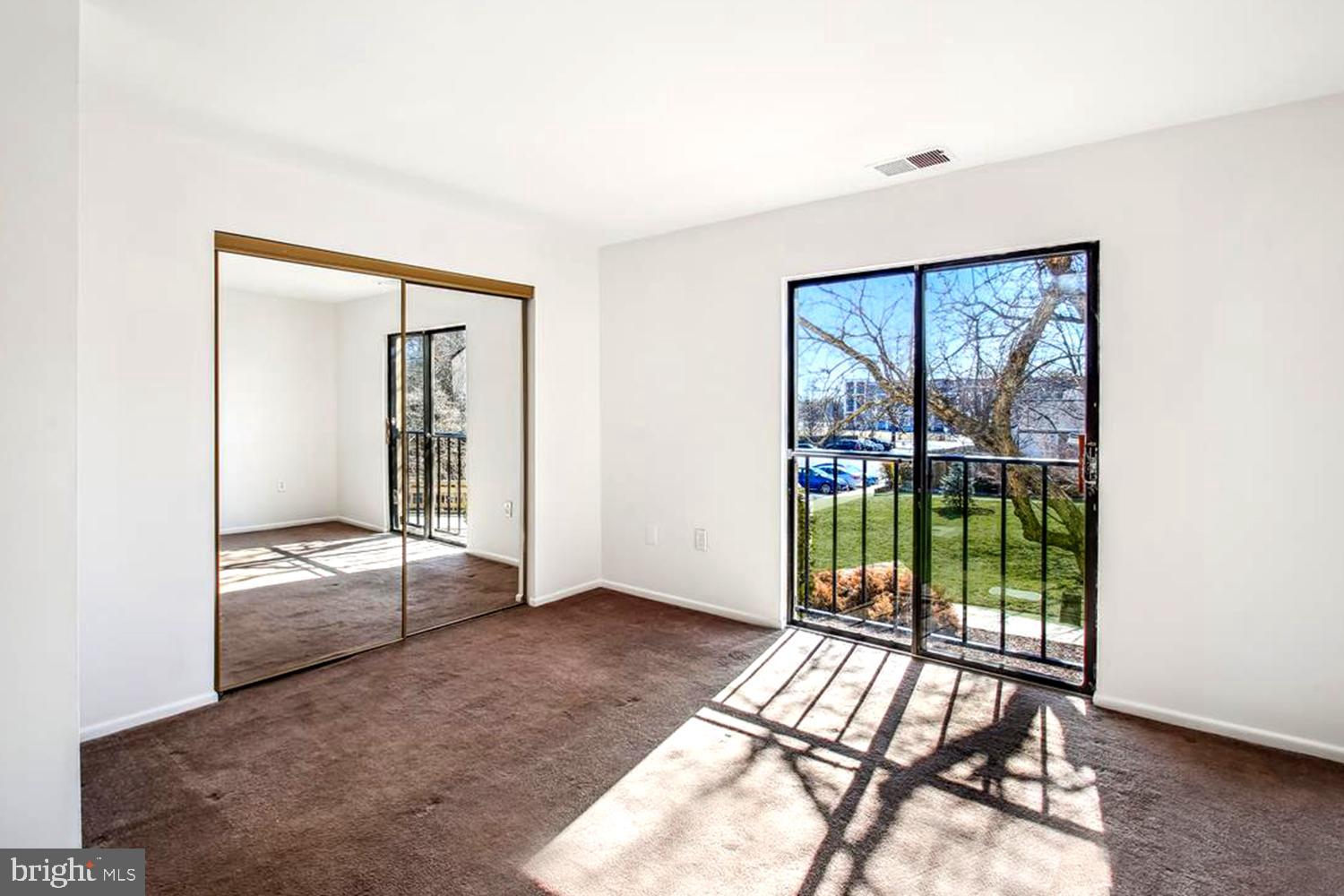 RIVA COMMONS - Residential Lease