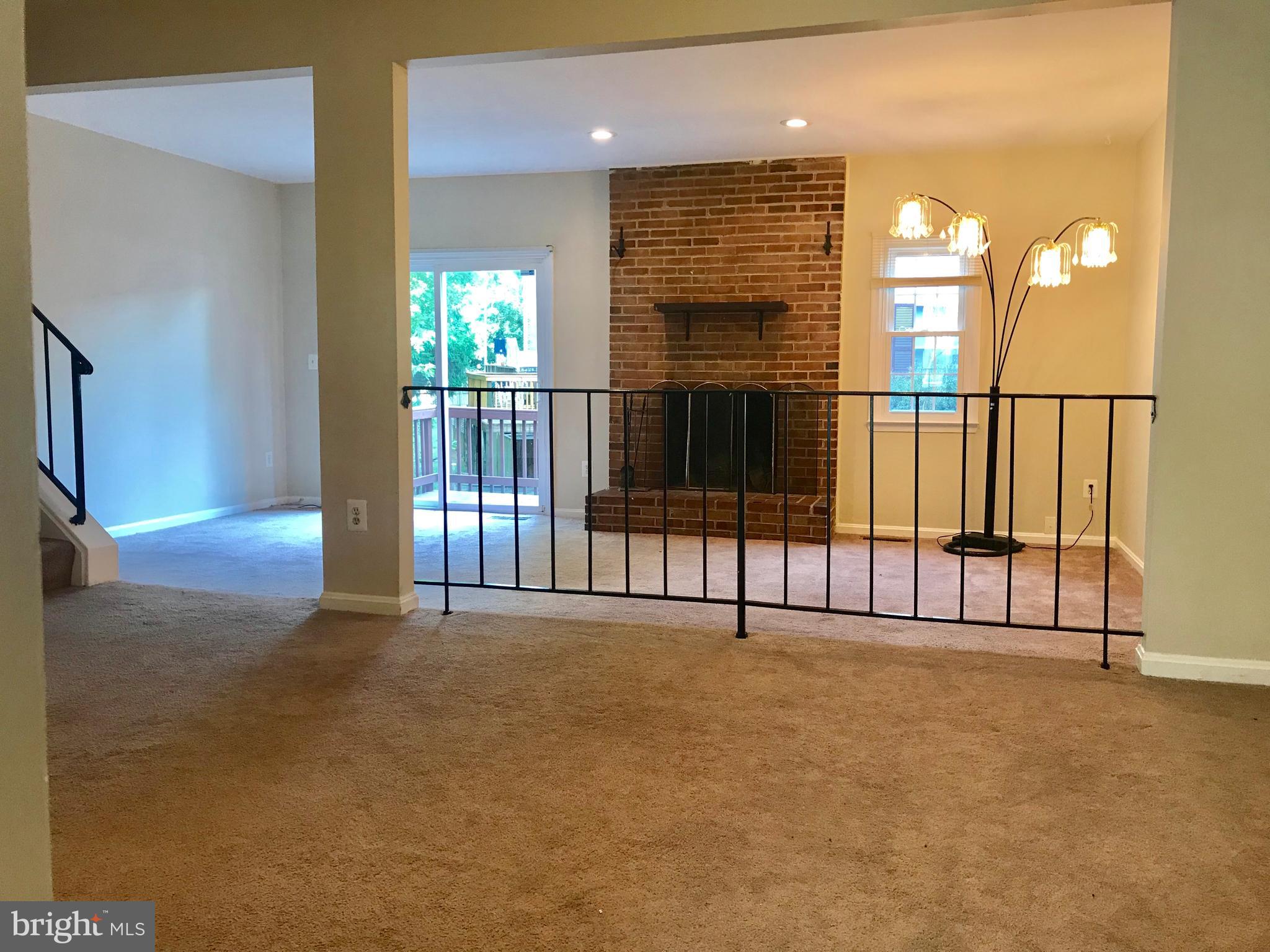 LAYHILL SQUARE - Residential Lease