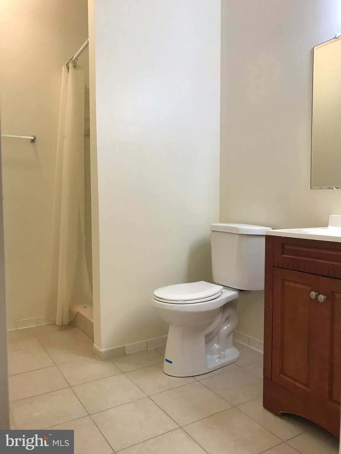 LAYHILL SQUARE - Residential Lease