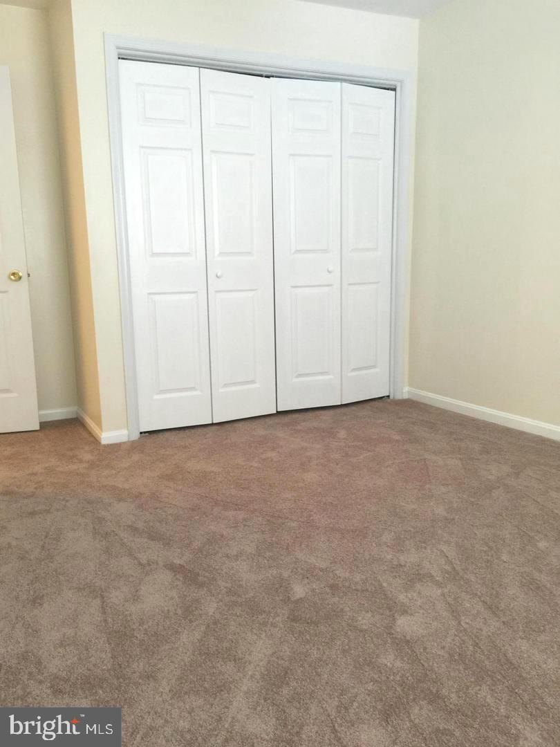 LAYHILL SQUARE - Residential Lease