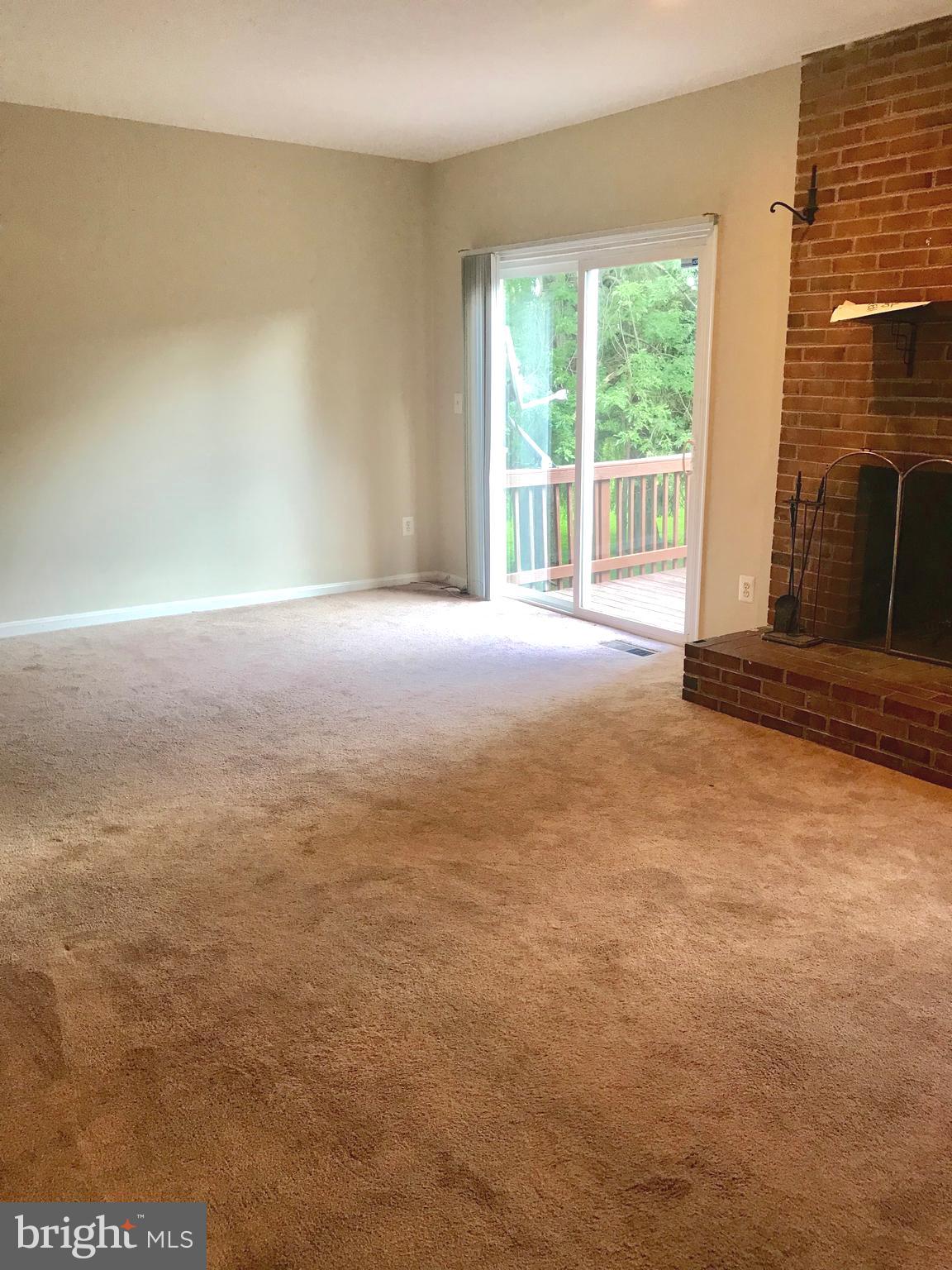 LAYHILL SQUARE - Residential Lease