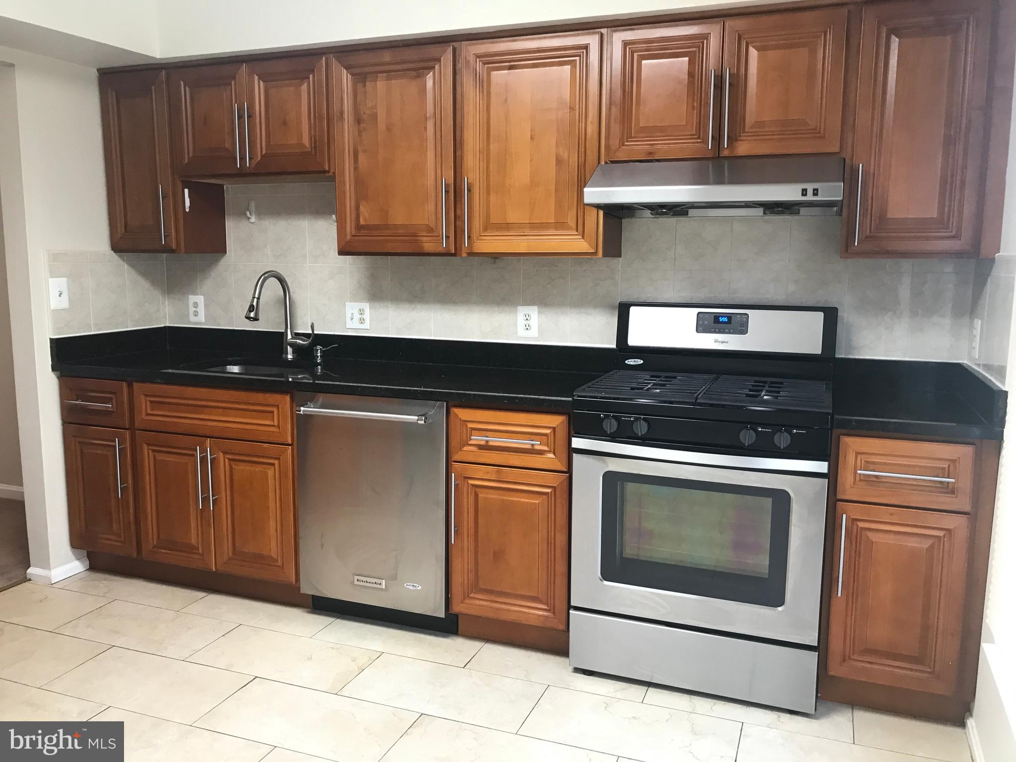 LAYHILL SQUARE - Residential Lease