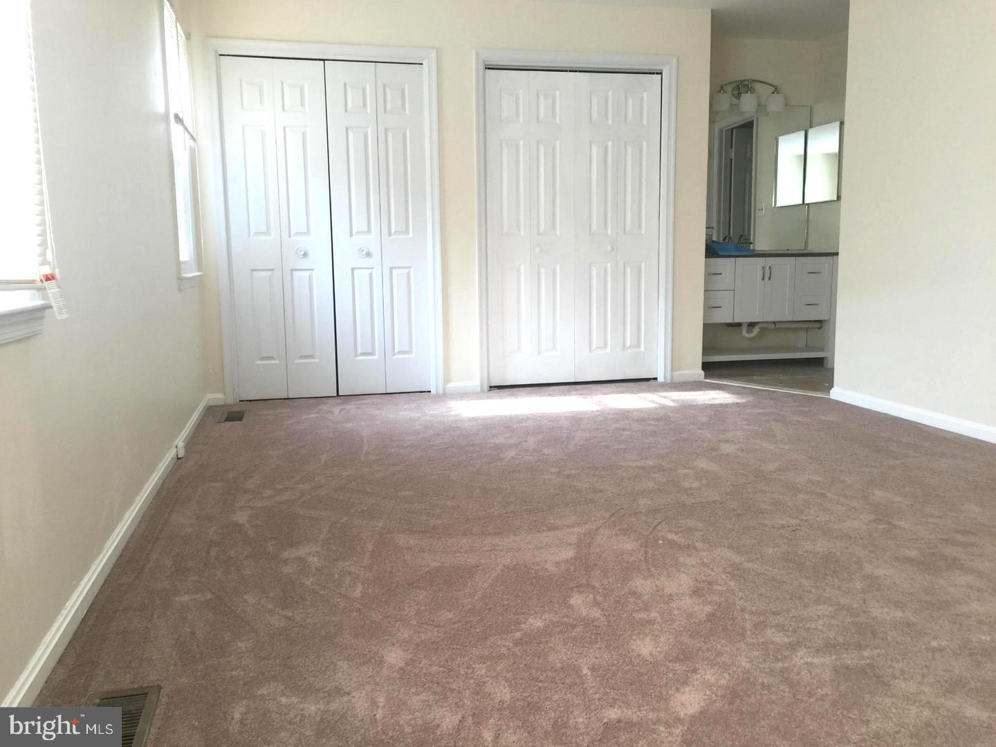 LAYHILL SQUARE - Residential Lease