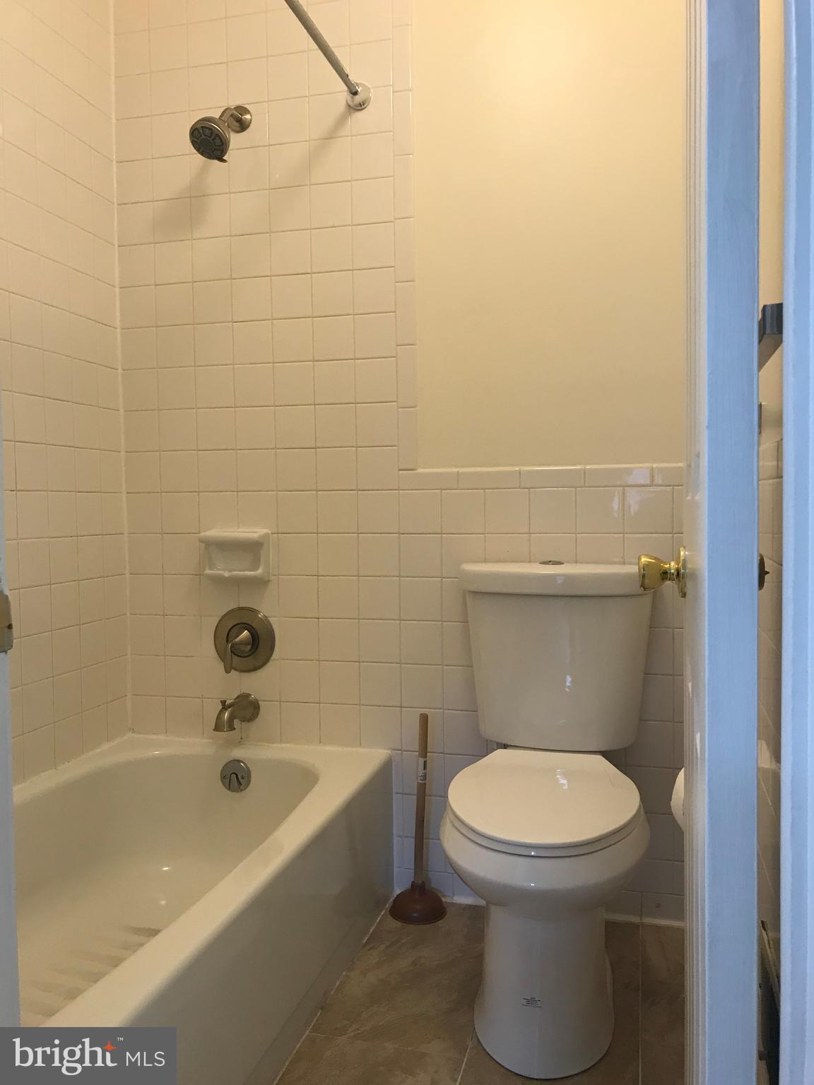 LAYHILL SQUARE - Residential Lease