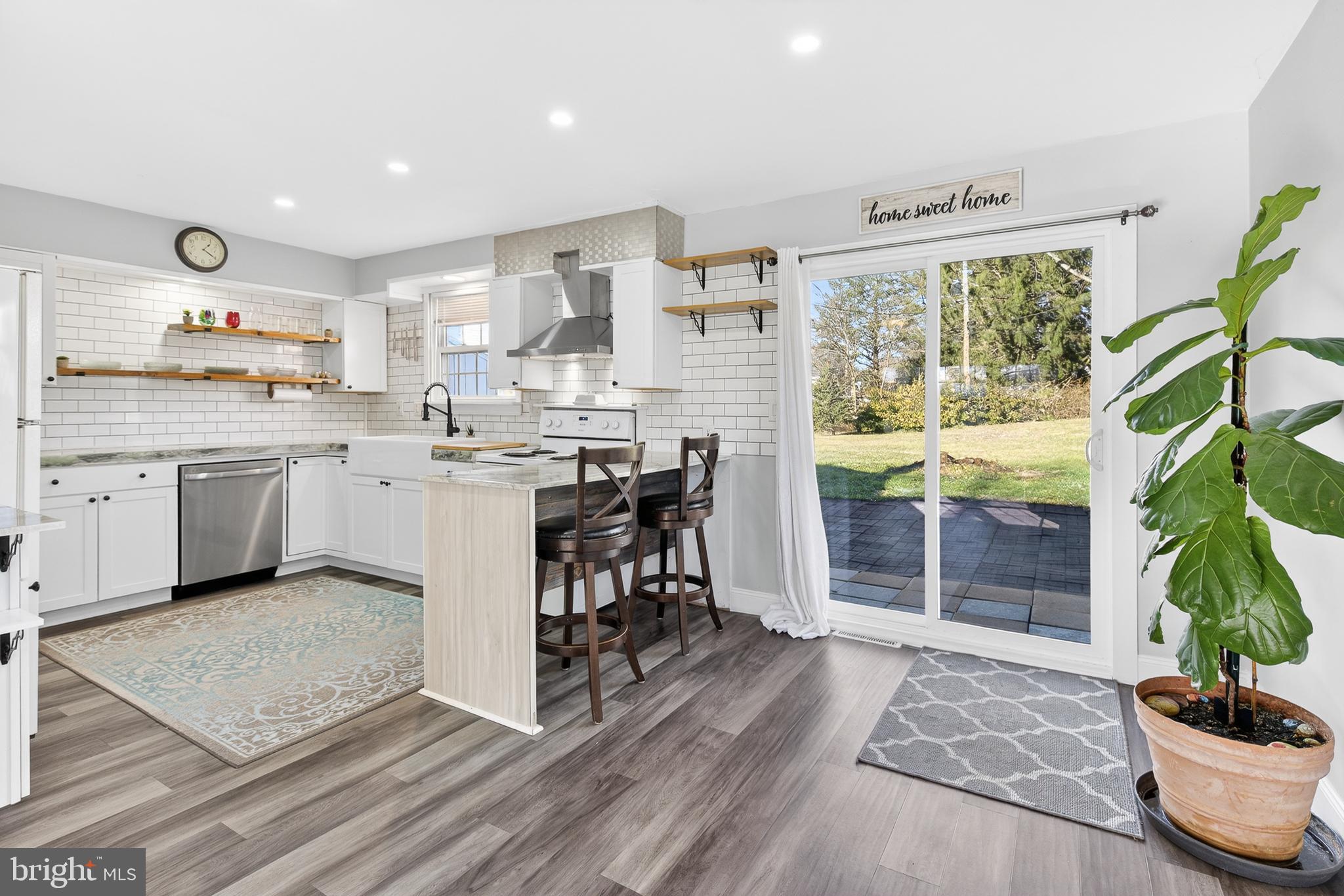 1921 SAINT REGIS LANE