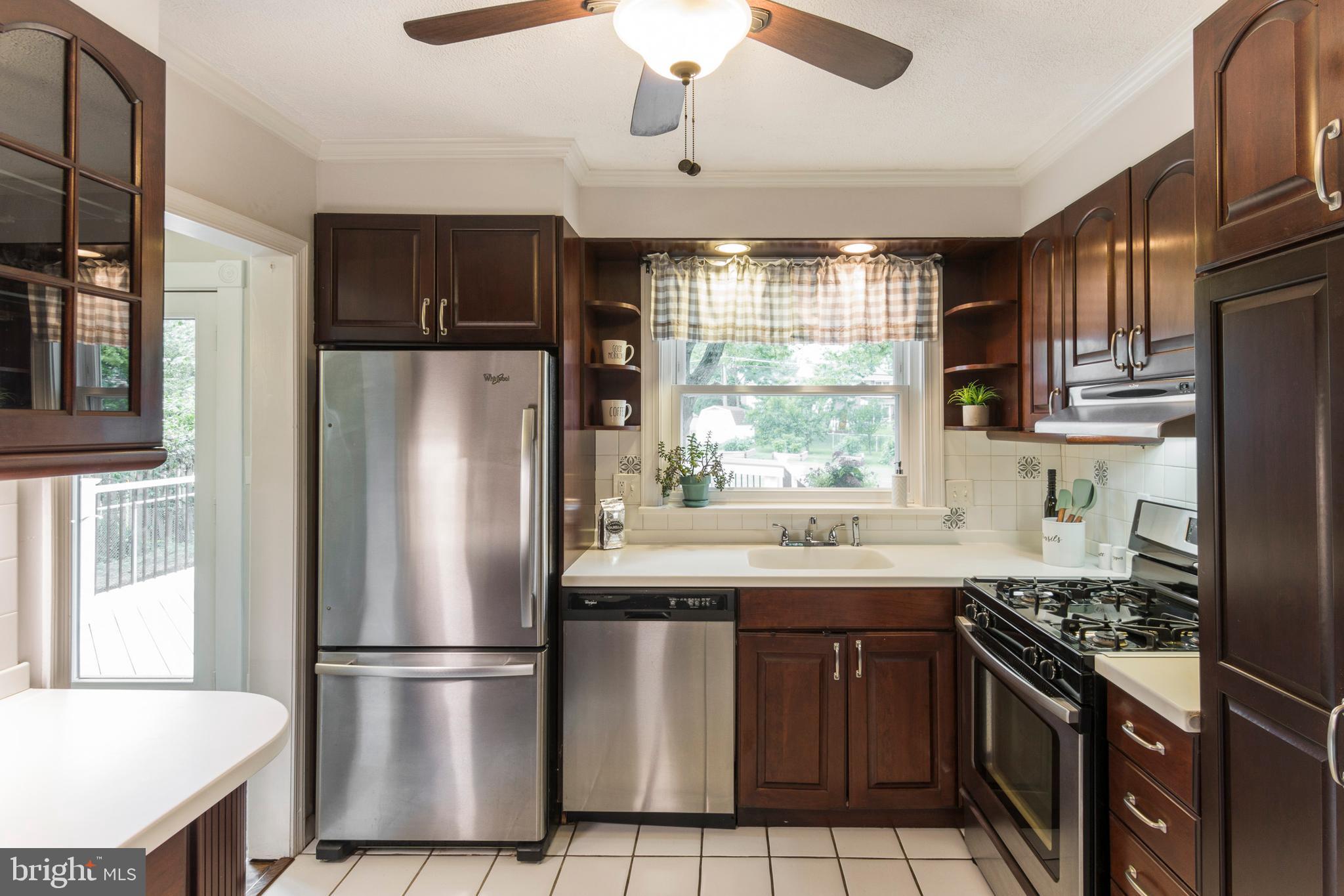 DULANEY VILLAGE - Residential