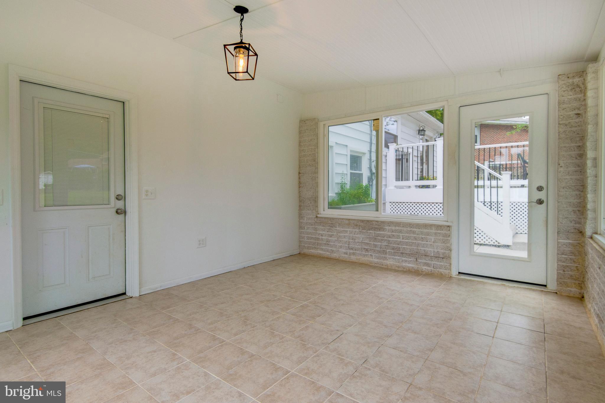 DULANEY VILLAGE - Residential