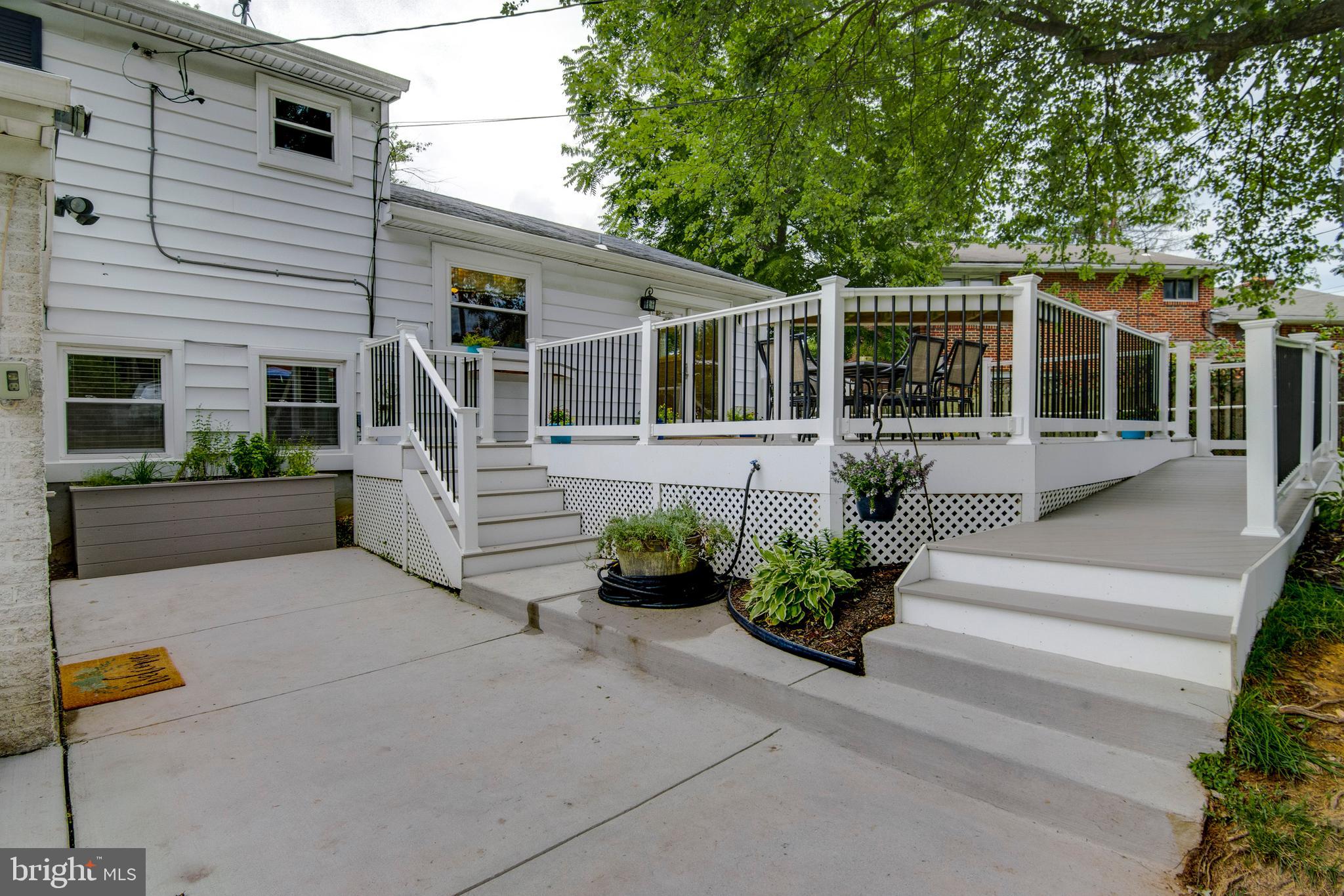 DULANEY VILLAGE - Residential