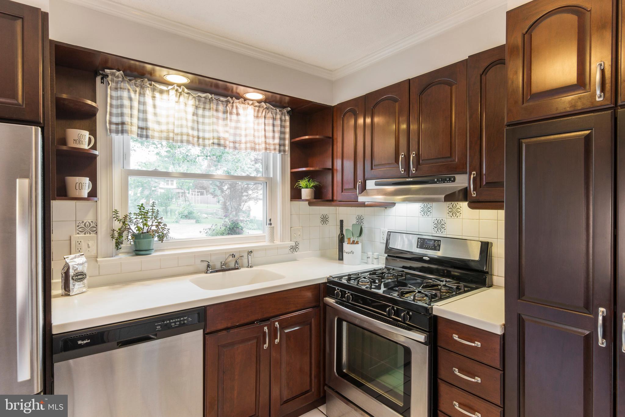 DULANEY VILLAGE - Residential