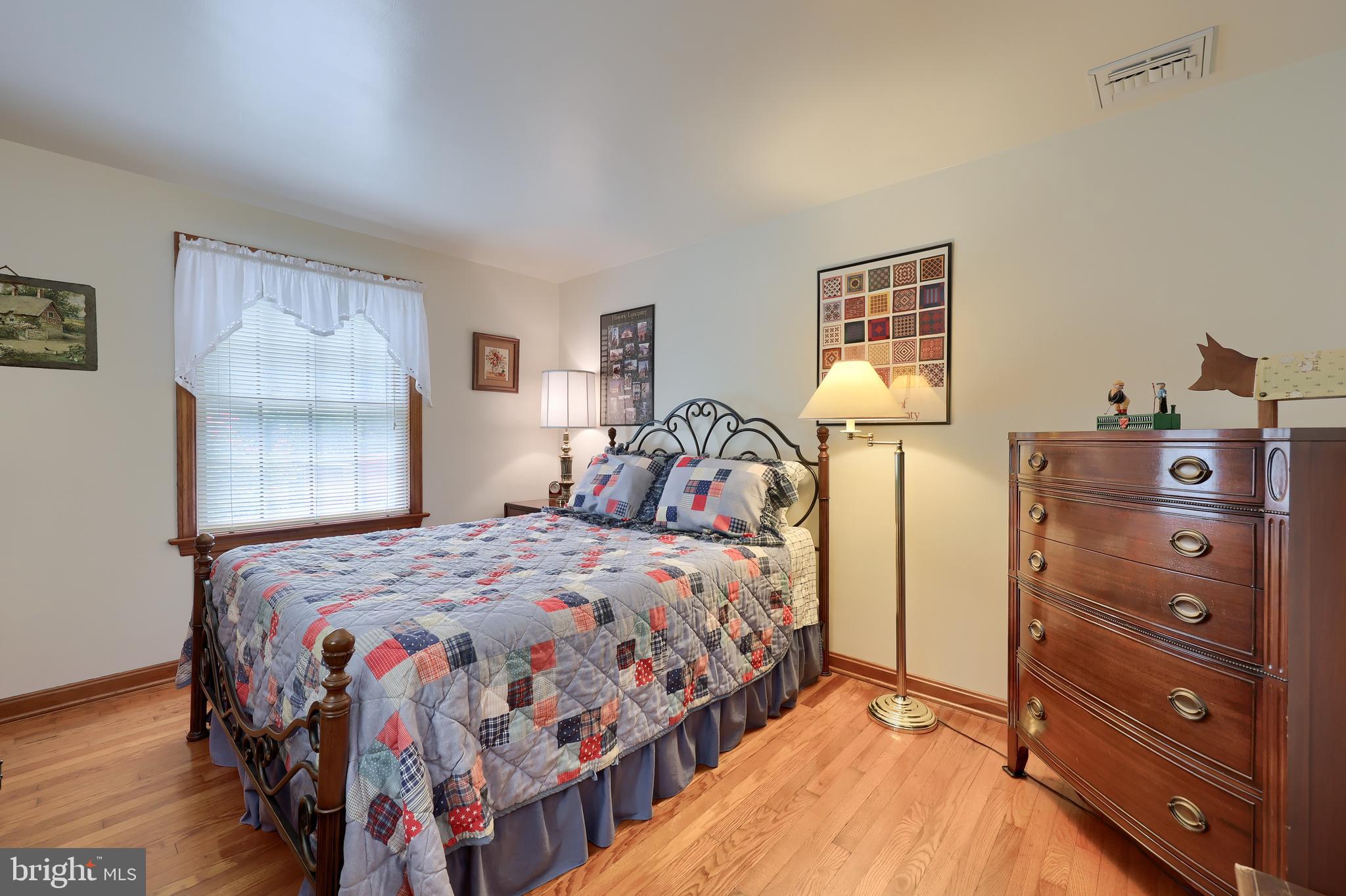 STURBRIDGE VILLAGE - Residential