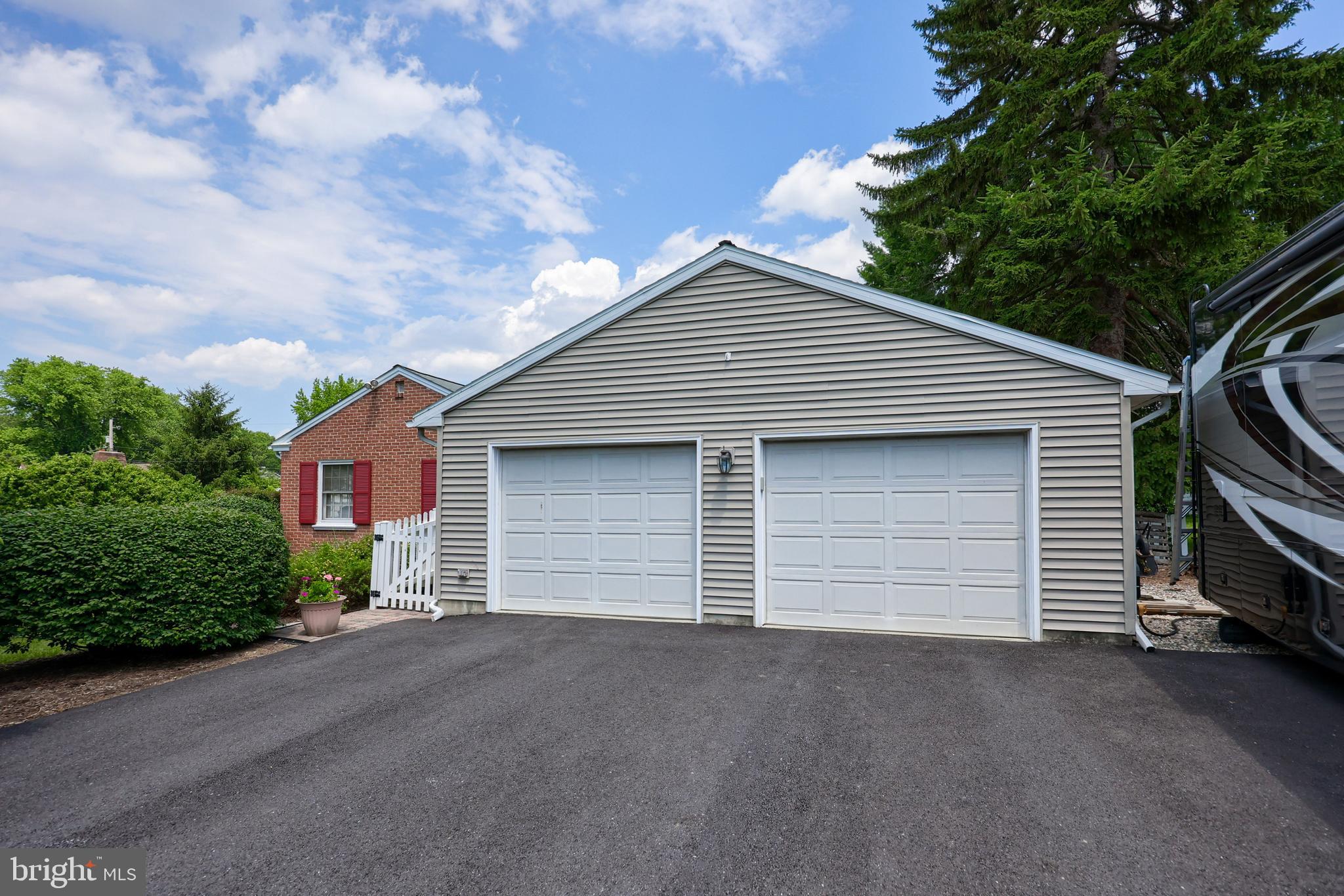 STURBRIDGE VILLAGE - Residential