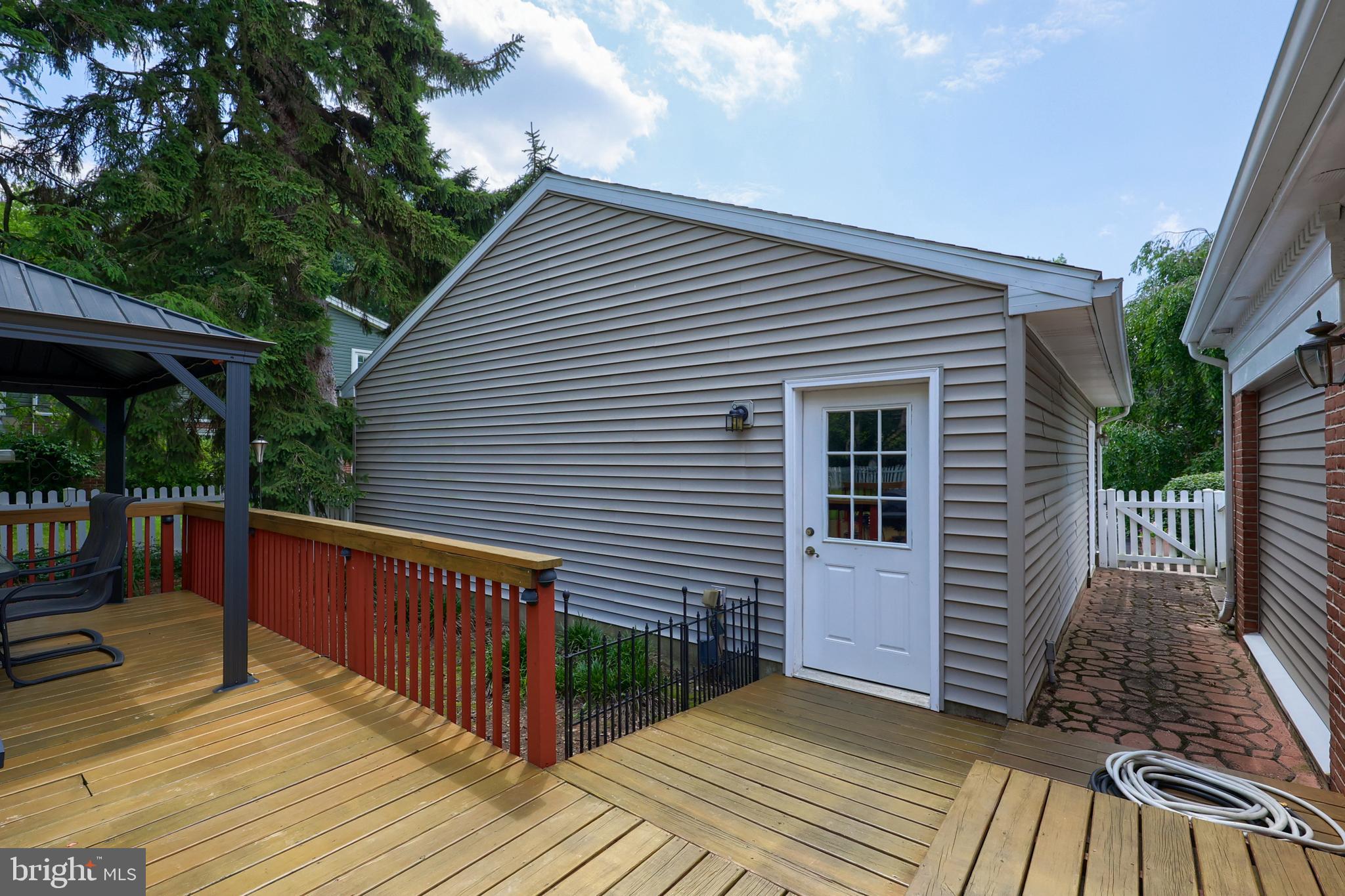 STURBRIDGE VILLAGE - Residential