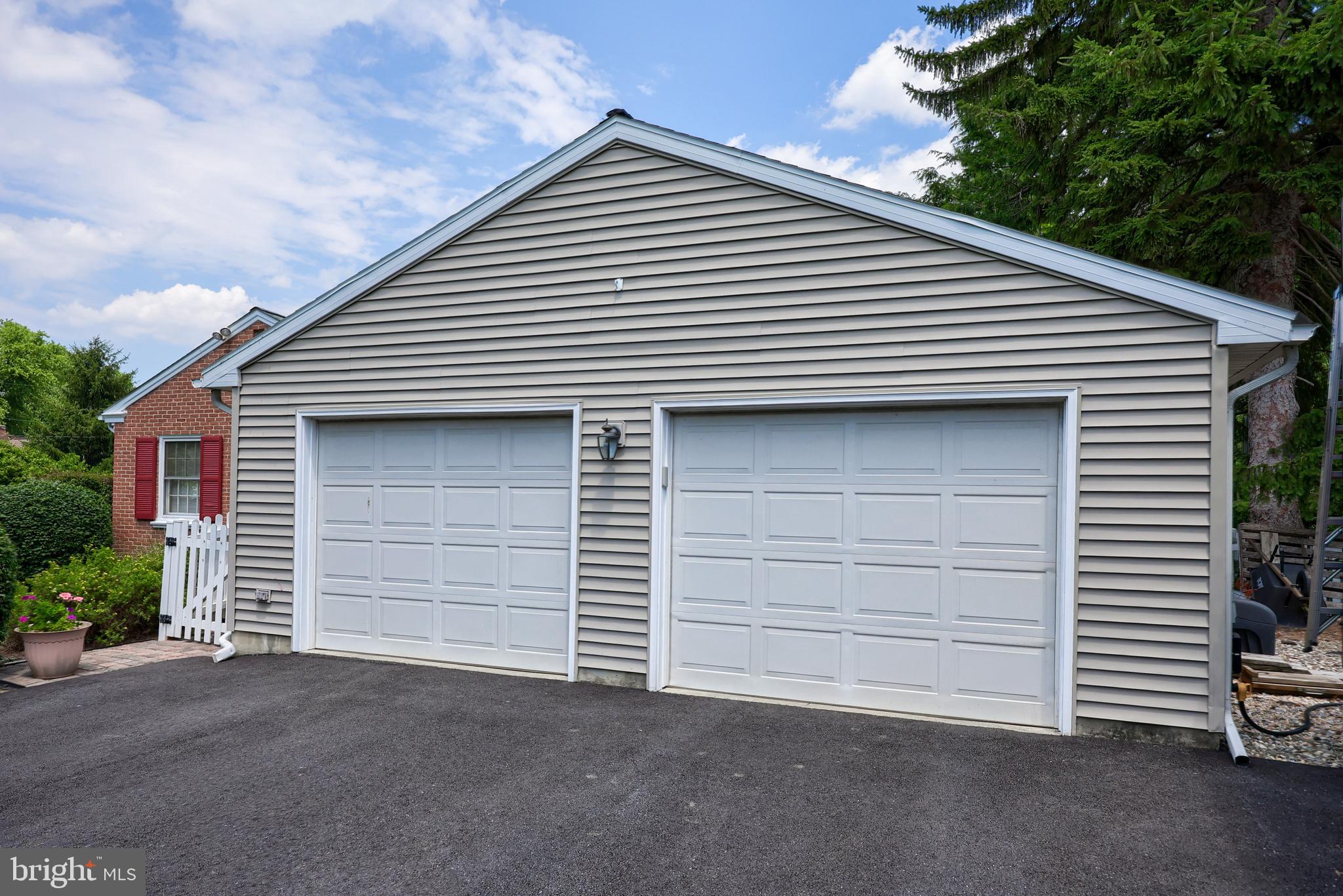 STURBRIDGE VILLAGE - Residential