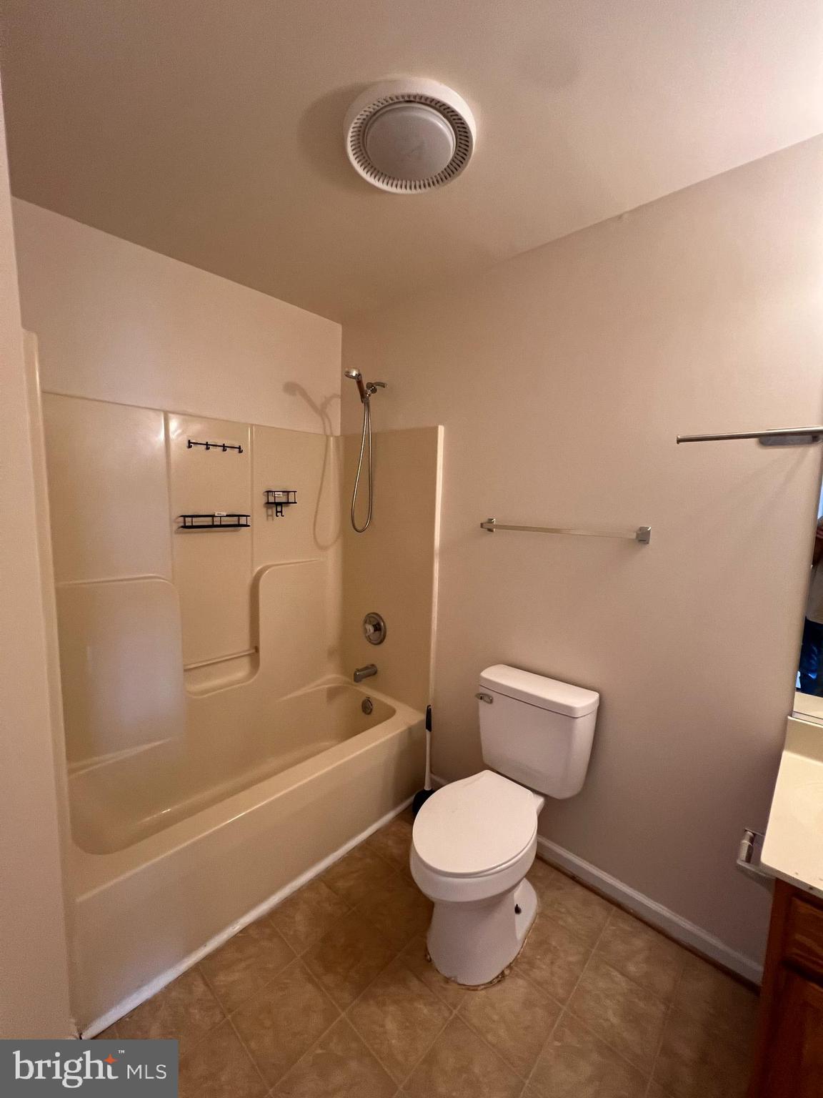 MILLS FARM - Residential Lease