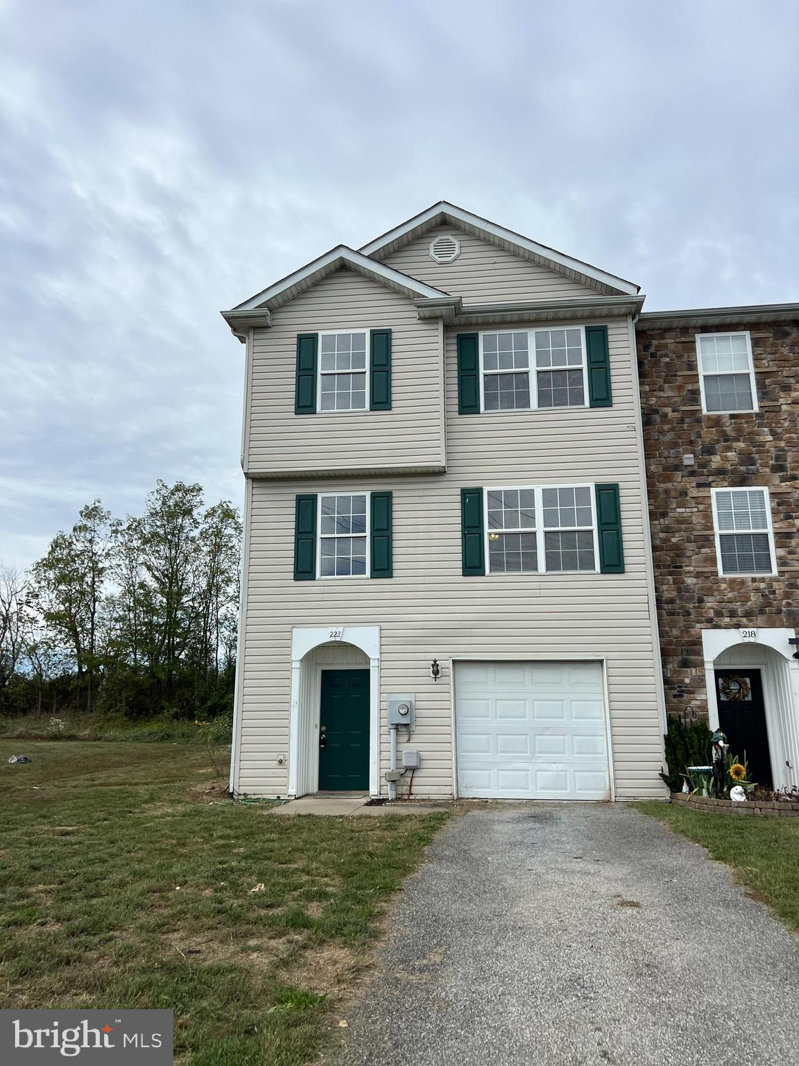 MILLS FARM - Residential Lease