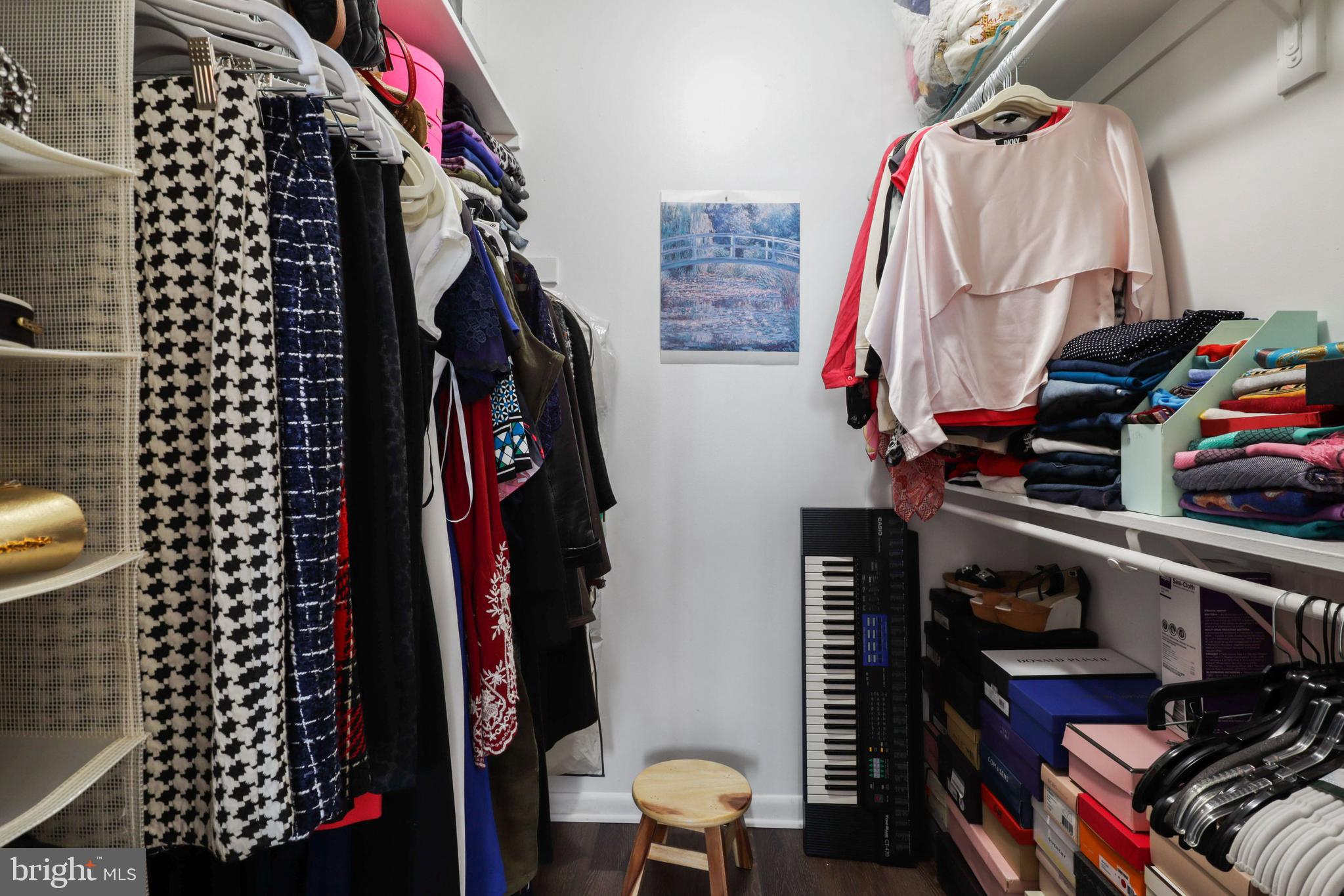 SKYLINE SQUARE CONDO - Residential