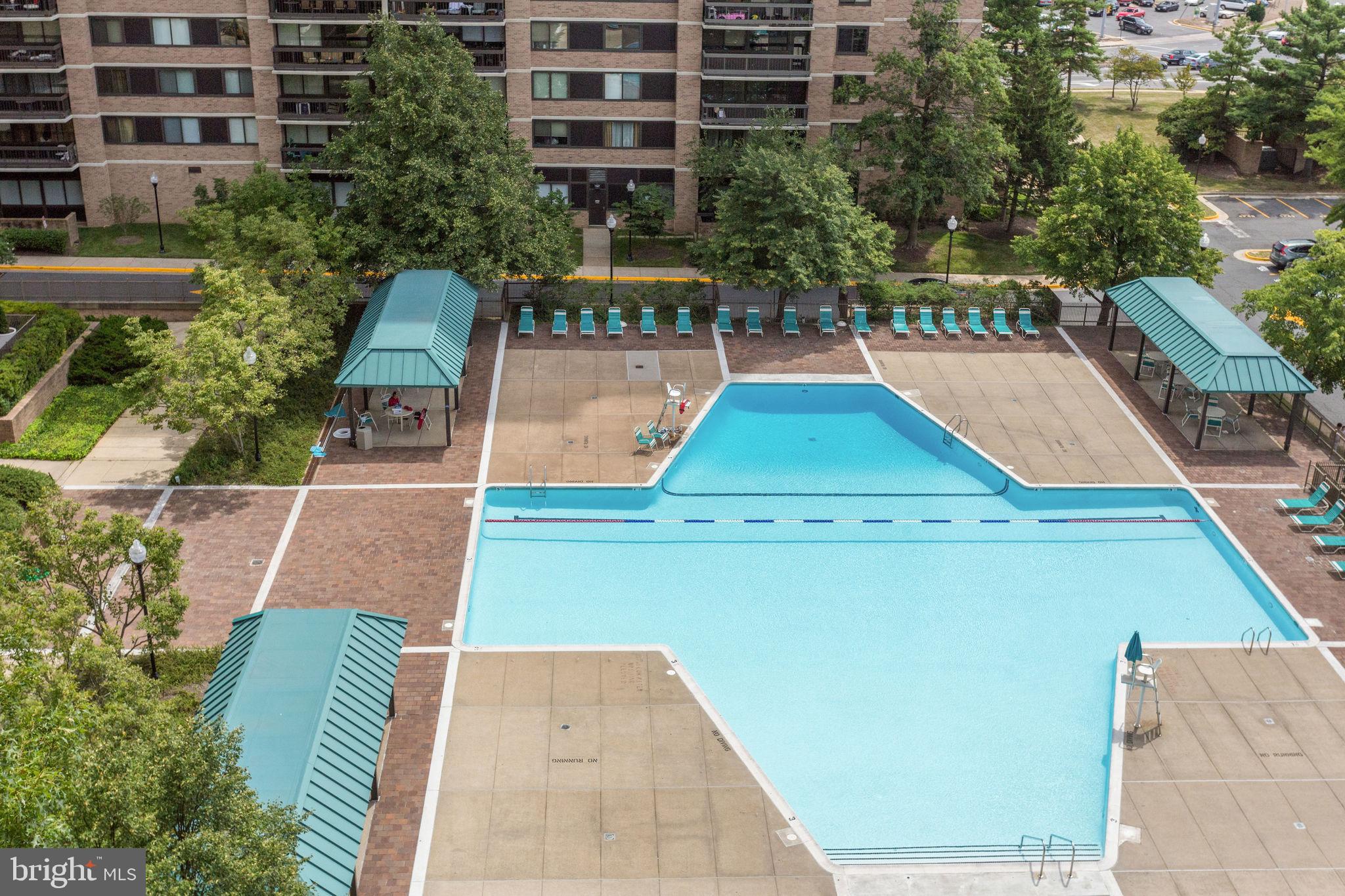 SKYLINE SQUARE CONDO - Residential