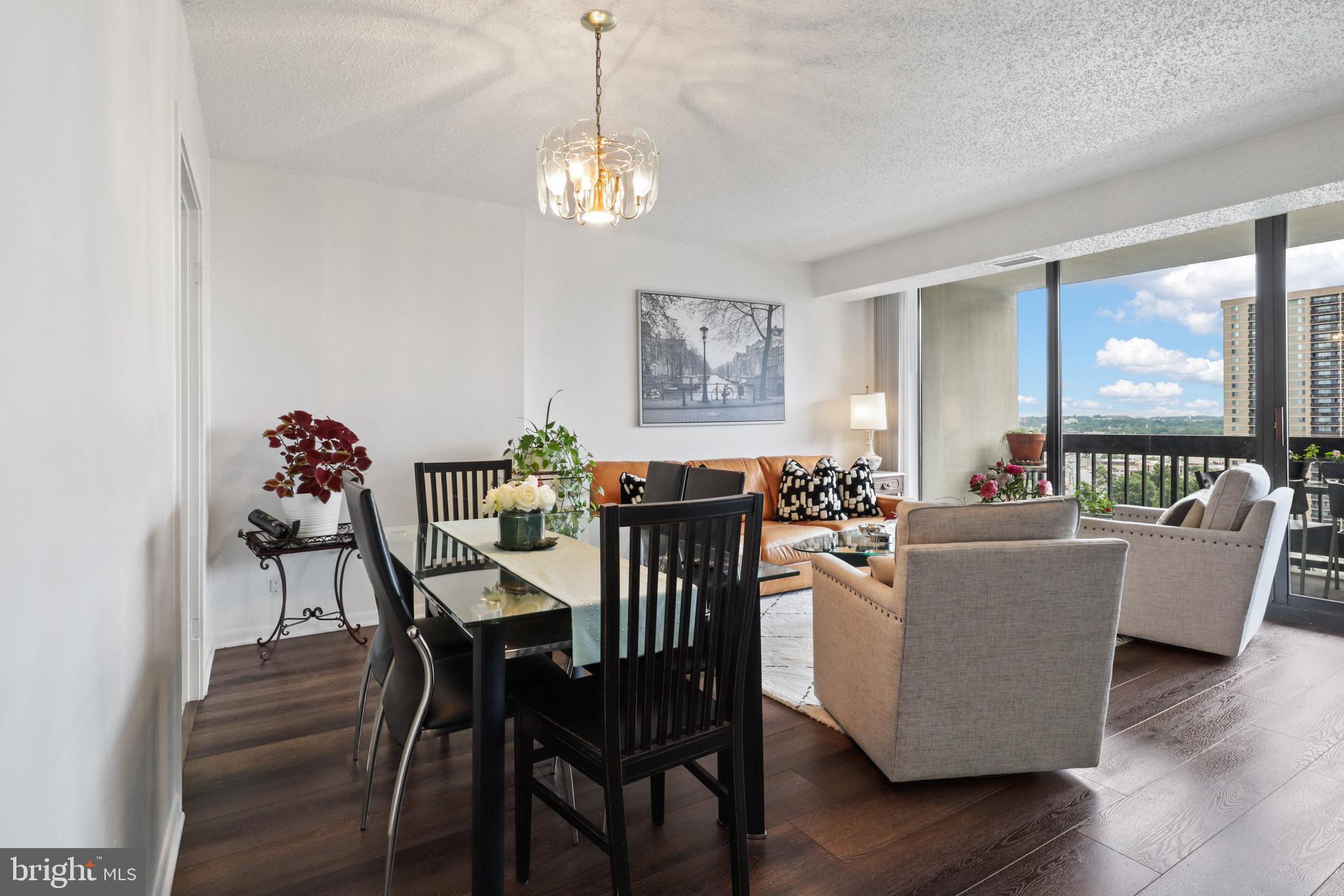 SKYLINE SQUARE CONDO - Residential