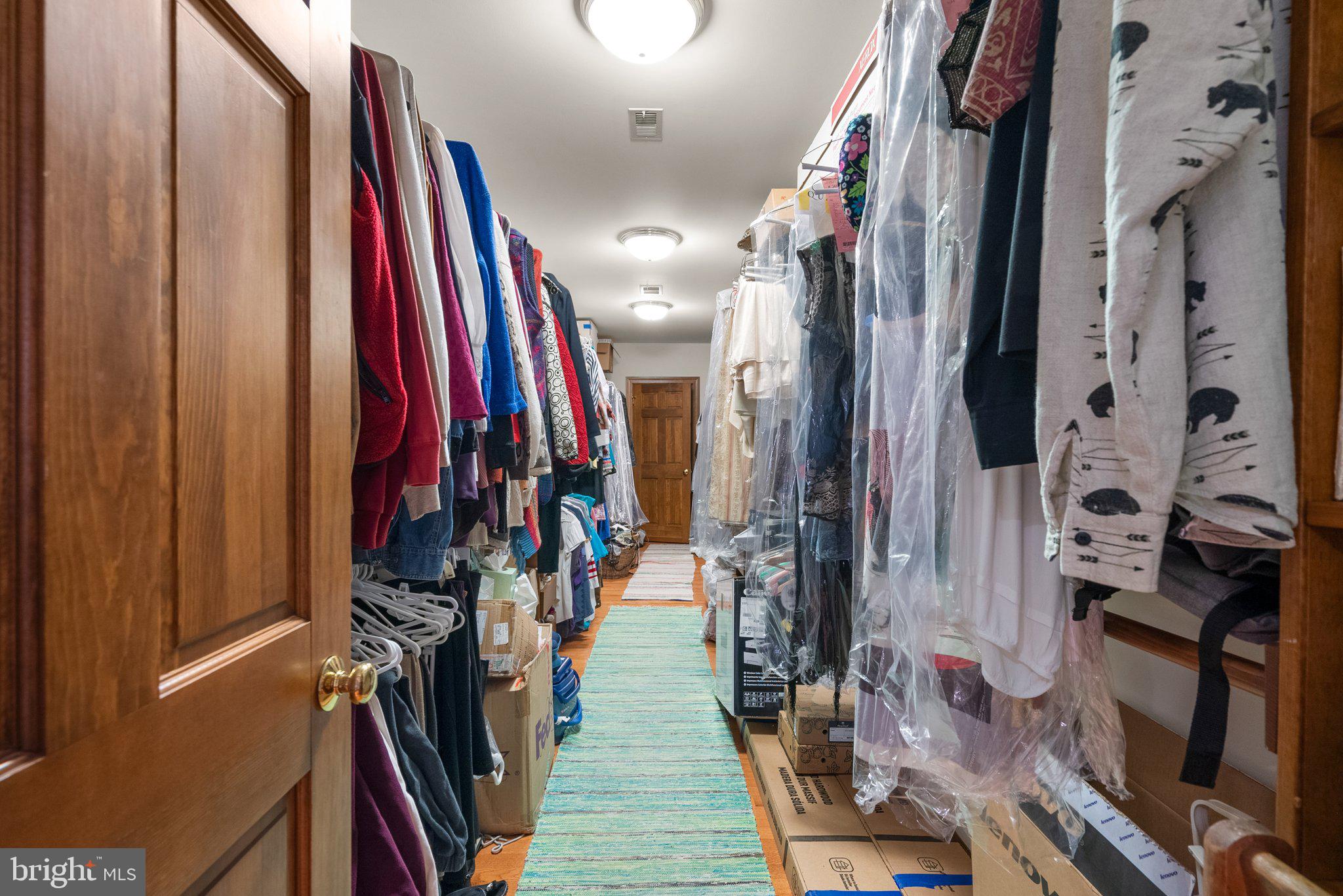 ASHTON OAKS - Residential