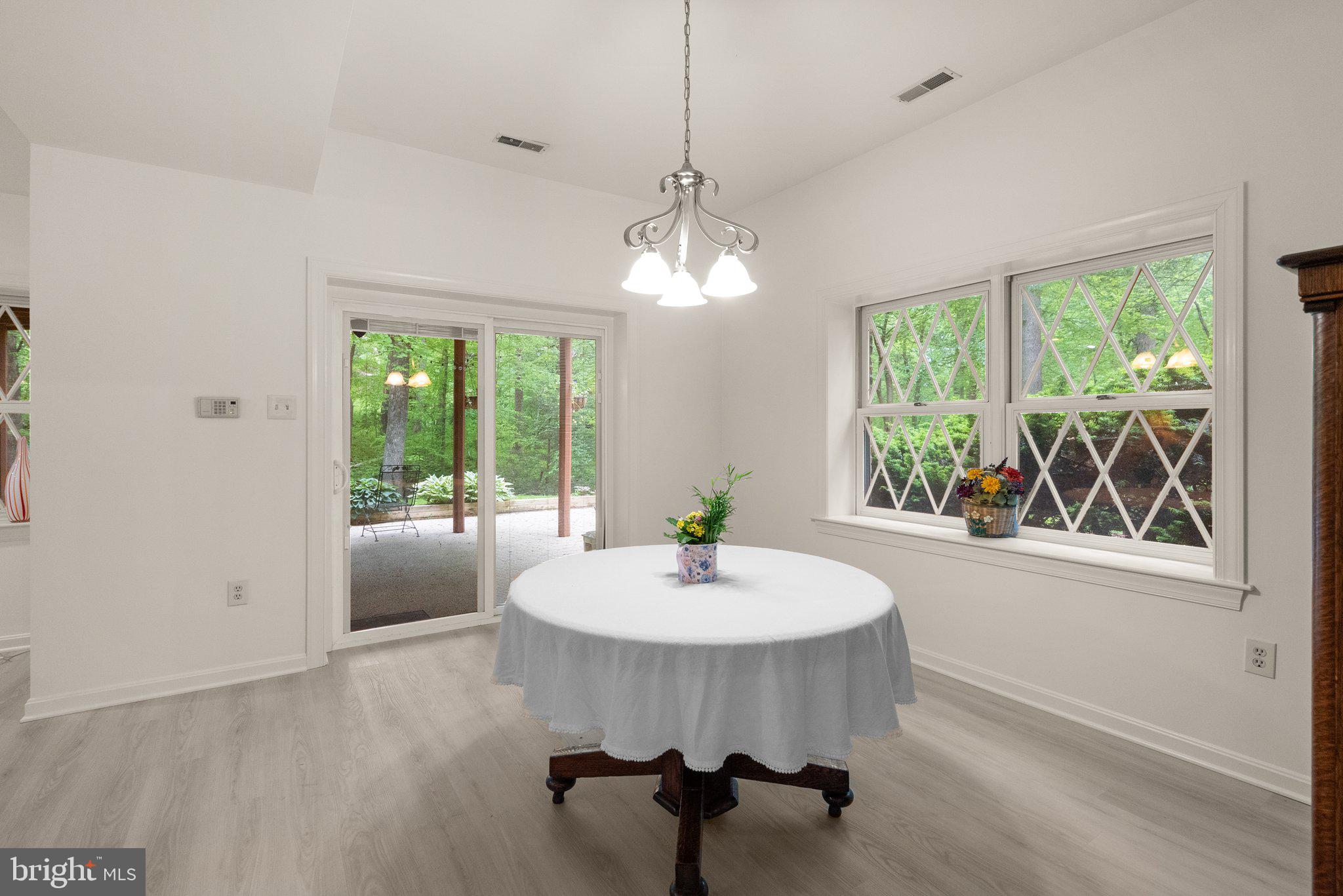 ASHTON OAKS - Residential