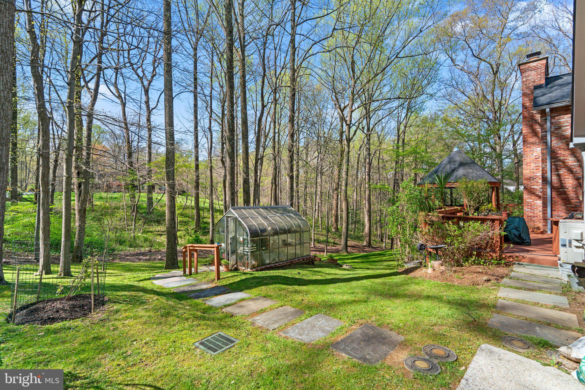 ASHTON OAKS - Residential