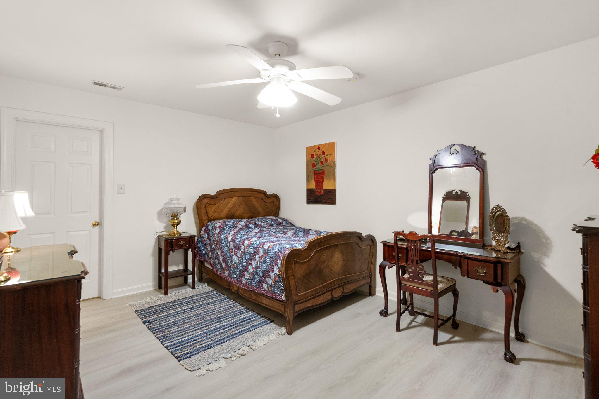 ASHTON OAKS - Residential