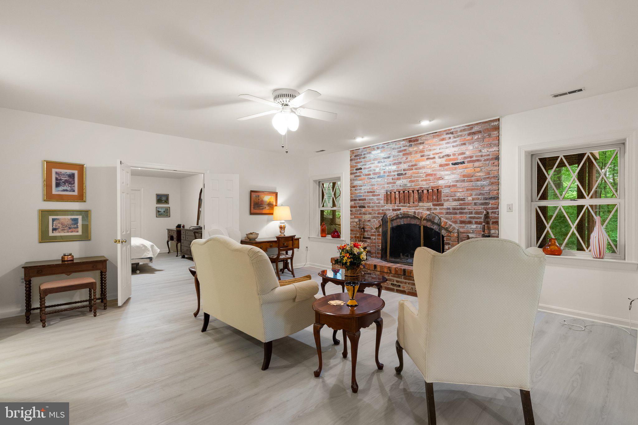 ASHTON OAKS - Residential