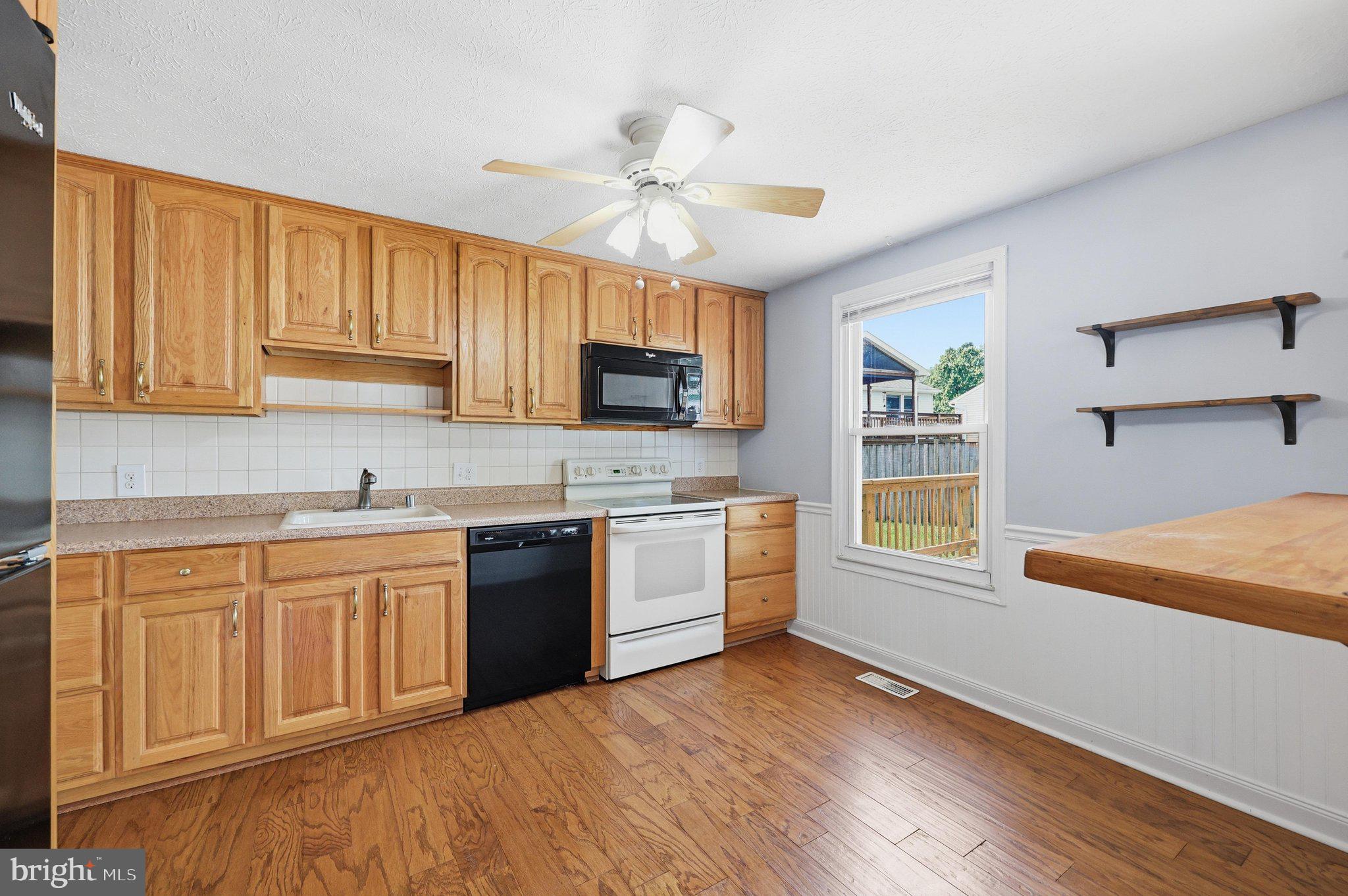 1597 DOGWOOD DRIVE