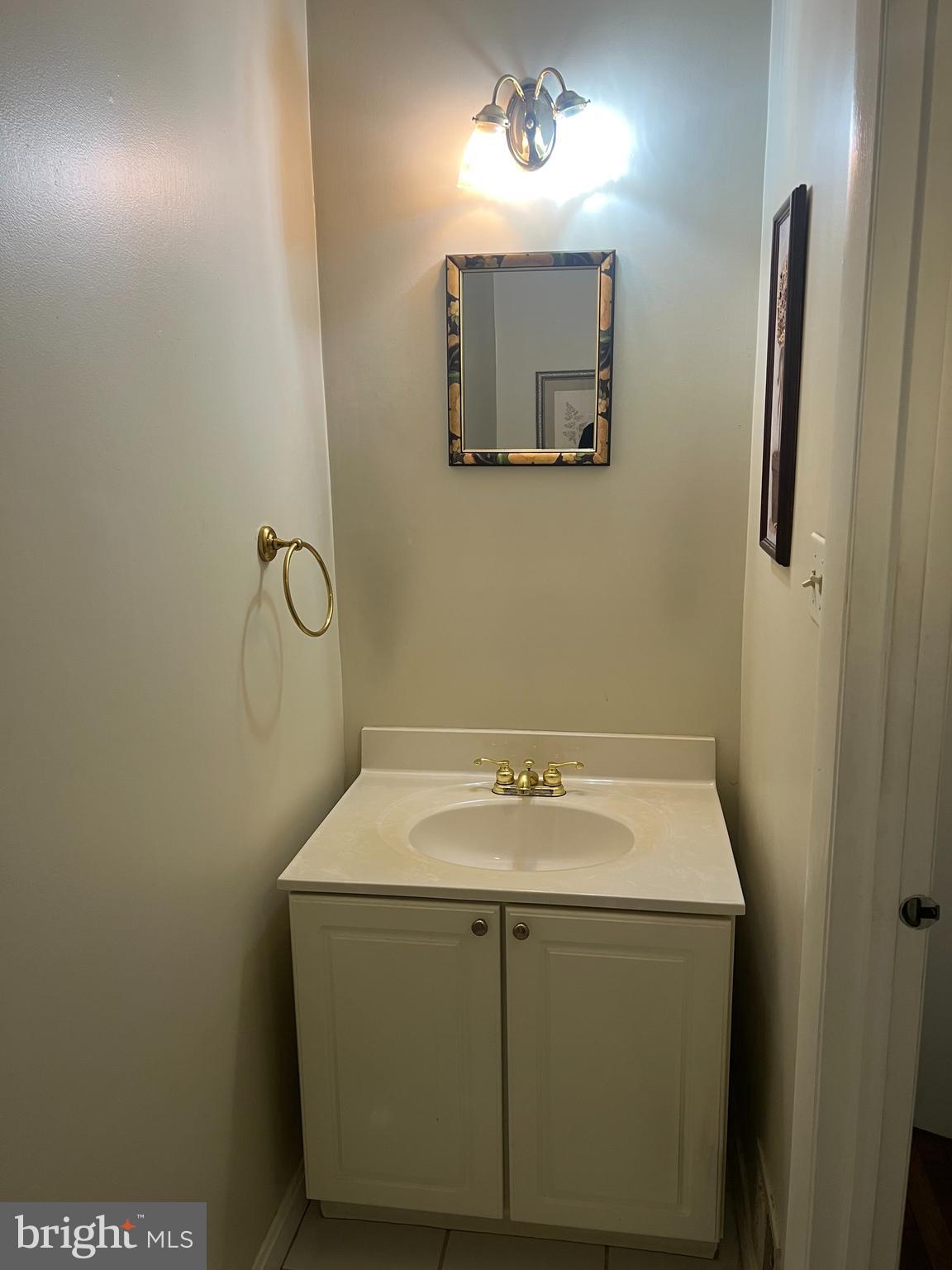 GOLF COURSE SQUARE - Residential Lease