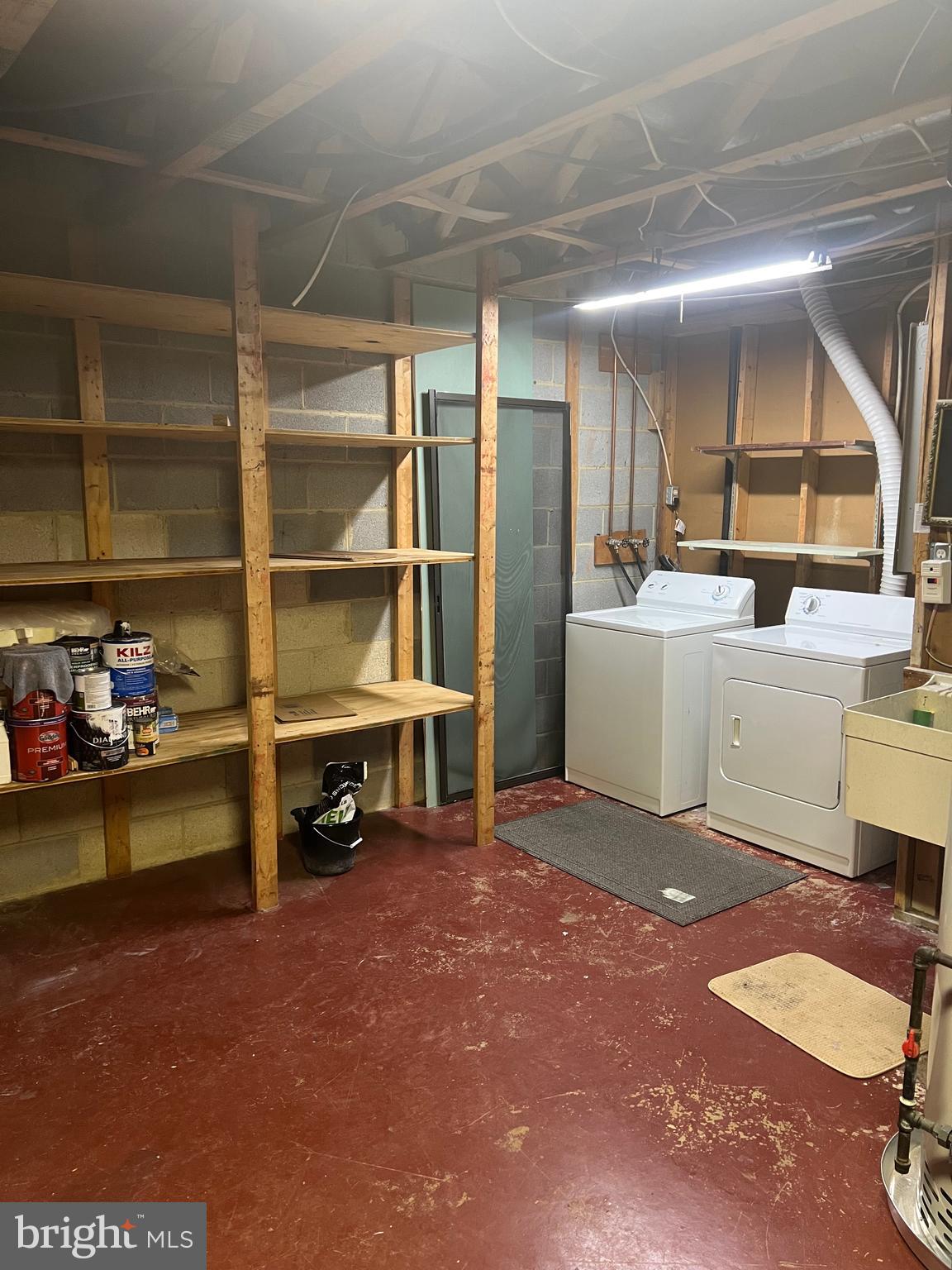 GOLF COURSE SQUARE - Residential Lease