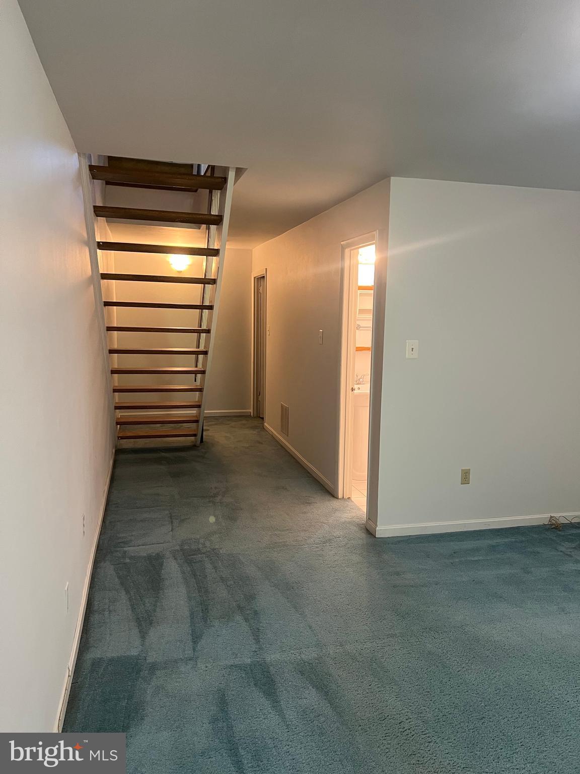 GOLF COURSE SQUARE - Residential Lease