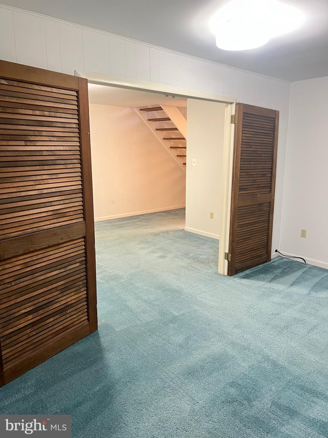 GOLF COURSE SQUARE - Residential Lease