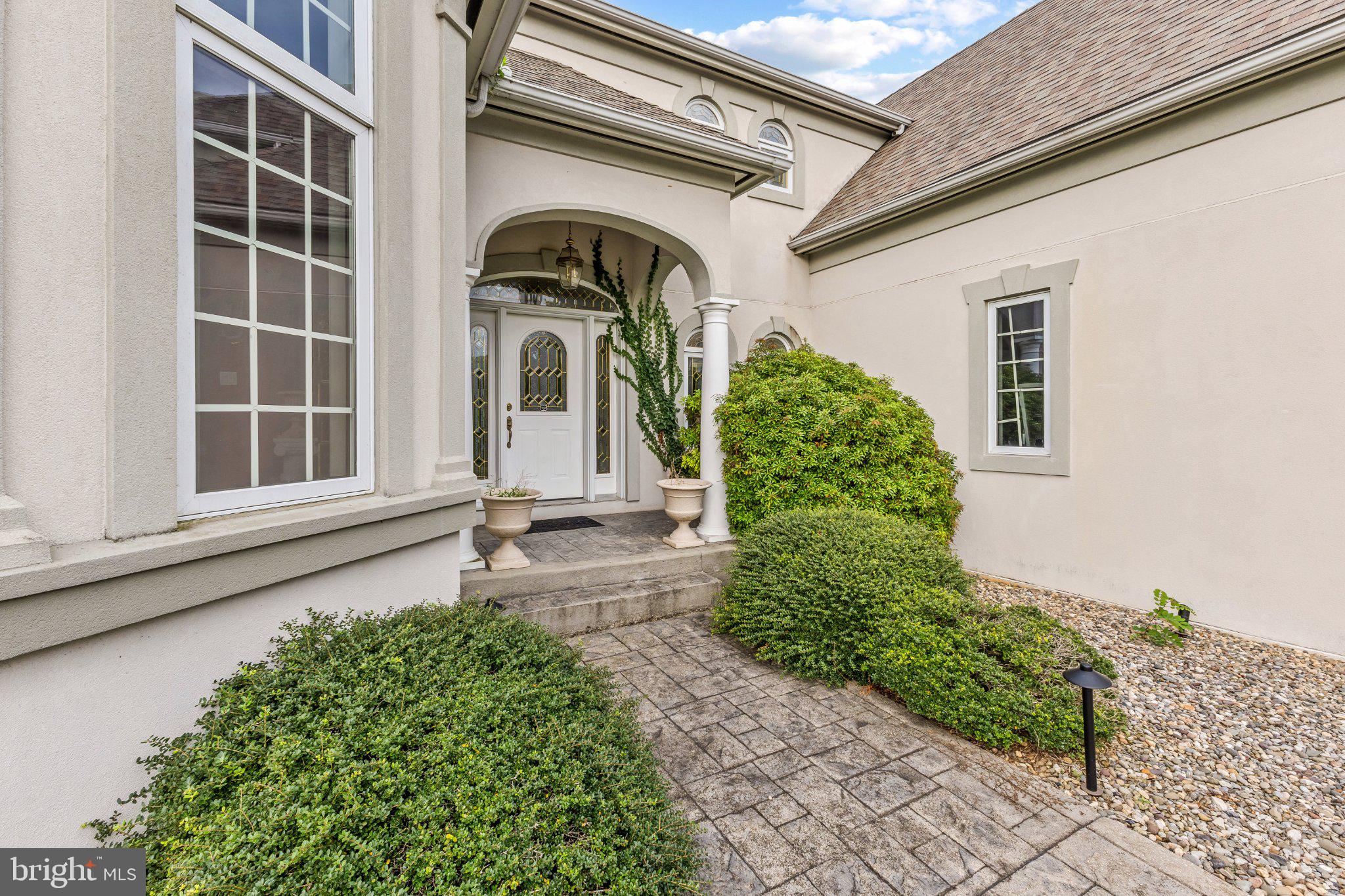 4013 CLOVERLAND DRIVE