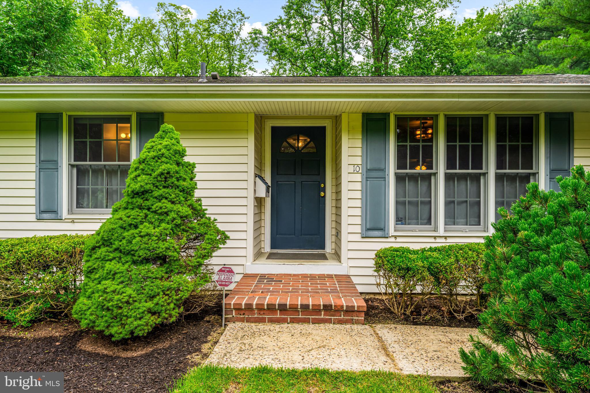 10 S SHIRLEY AVENUE