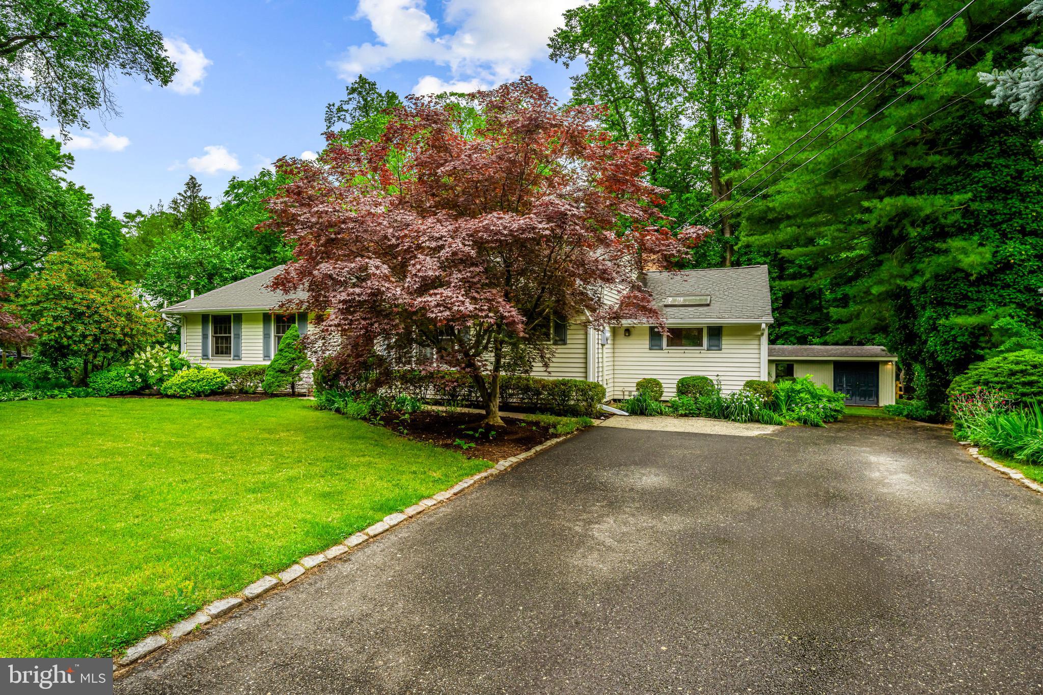 10 S SHIRLEY AVENUE