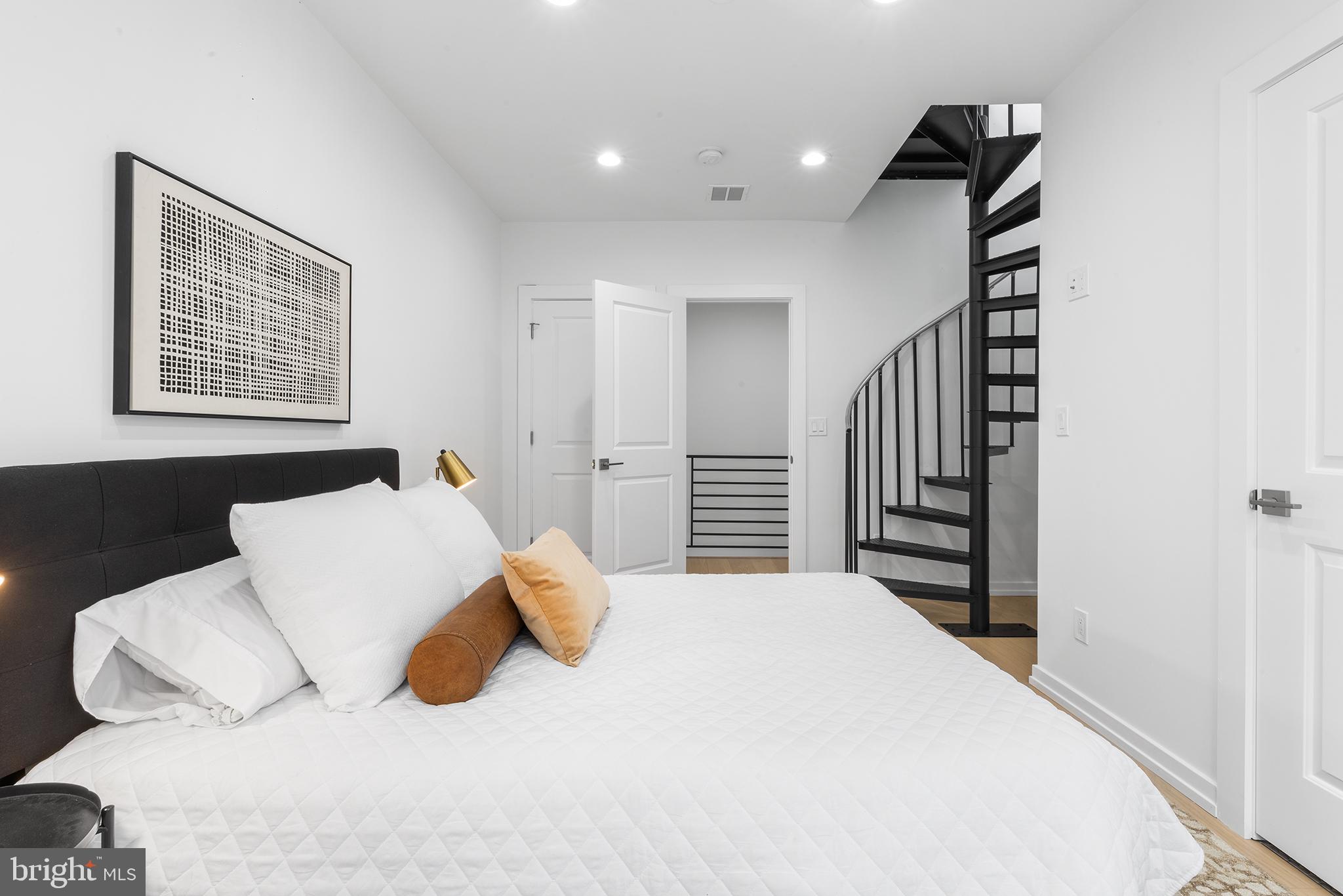 BELLA VISTA - Residential